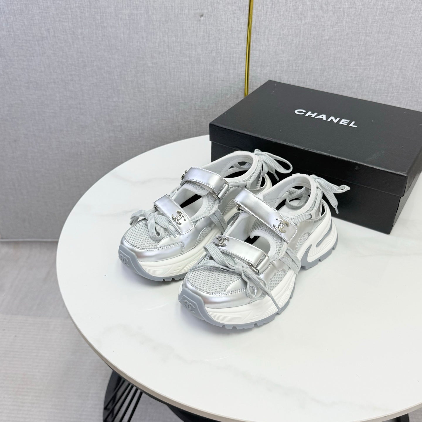 CC 26s Casual Sneakers White Sliver Leather Mesh 865830