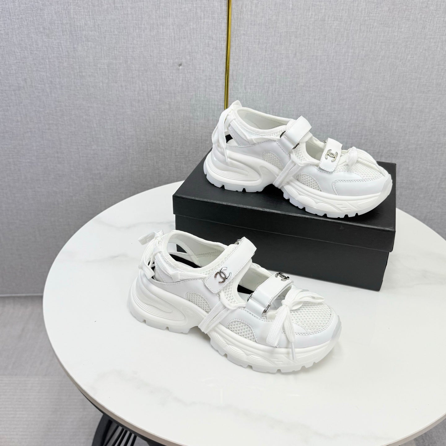 CC 26s Casual Sneakers White Leather Mesh 865832
