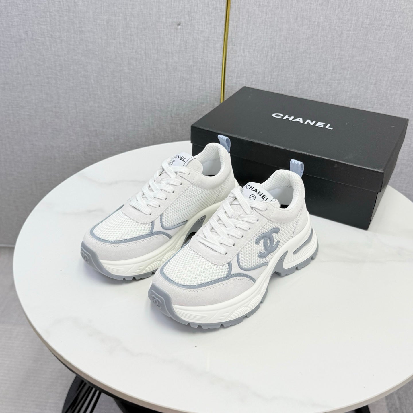 CC 26s Casual Sneakers White Grey Mesh Suede 865841