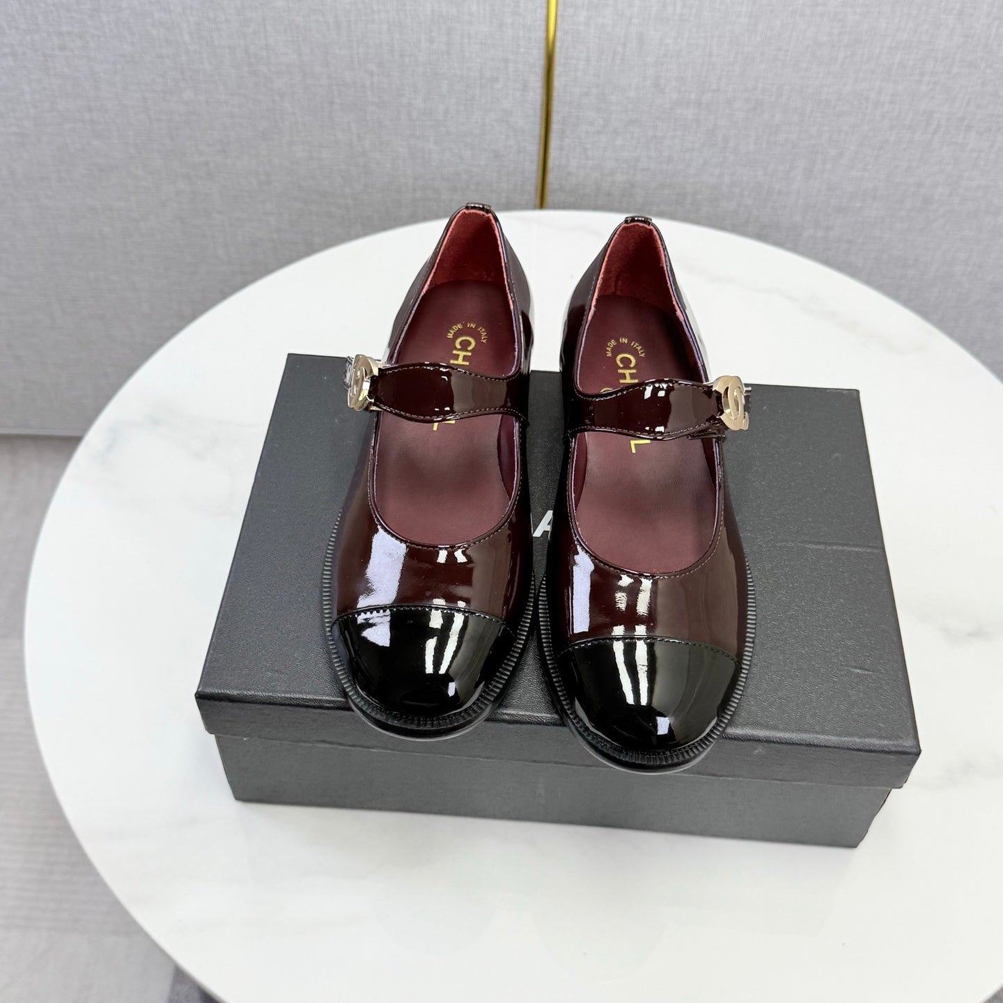 CC 26s Mary Jane Flats Black Burgundy Patent Leather 904490