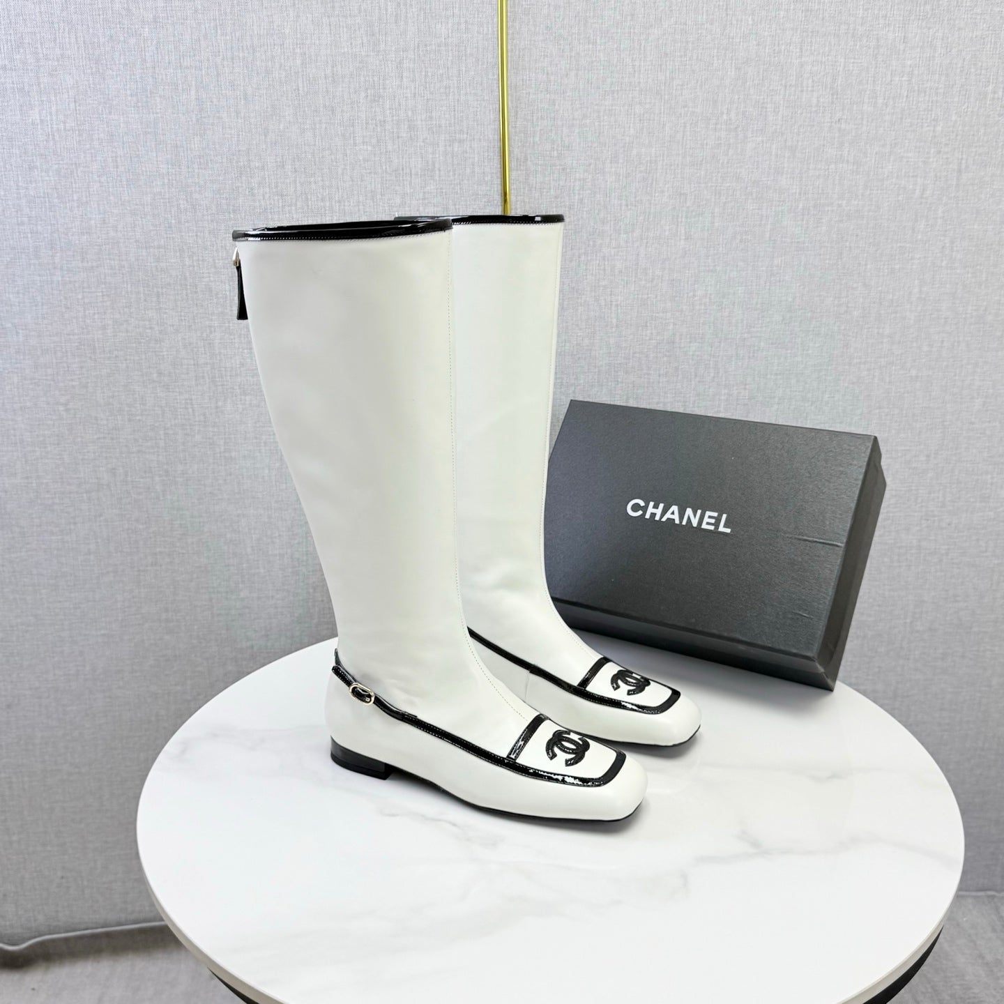 CC 26s Square Toe Low Heel Long Boots Black White Sheeepskin 972802