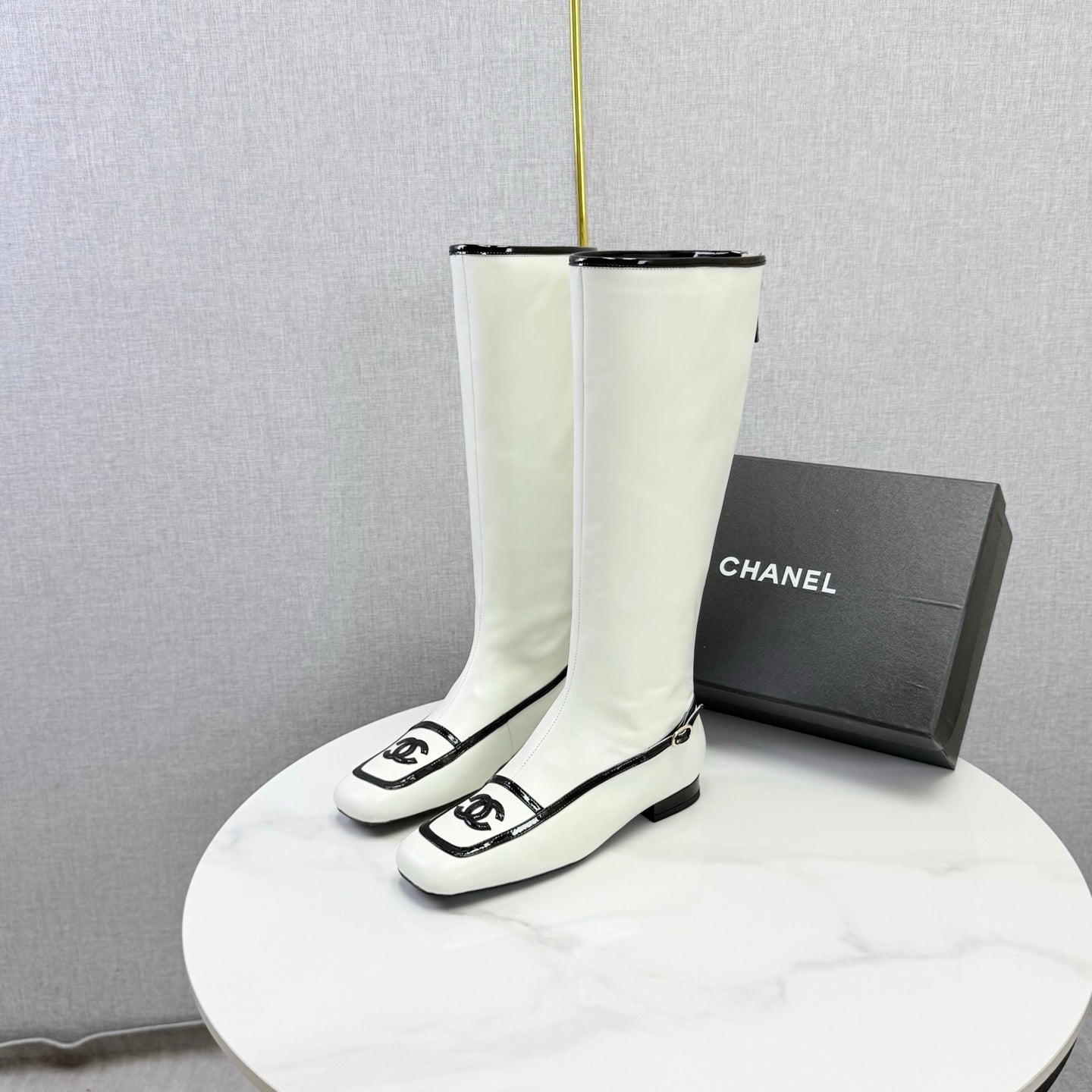 CC 26s Square Toe Low Heel Long Boots Black White Sheeepskin 972802