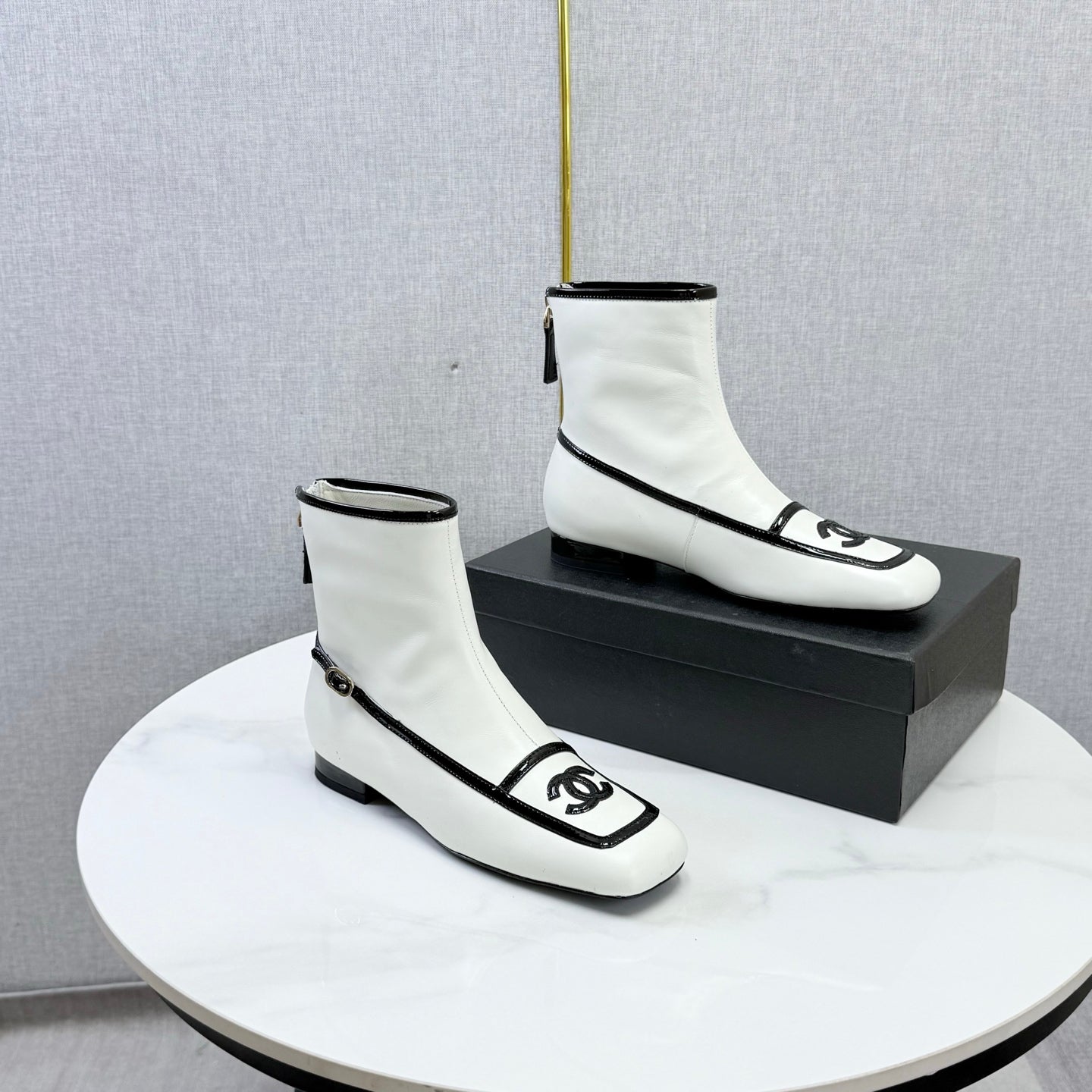 CC 26s Square Toe Low Heel Boots Black White Sheeepskin 972806