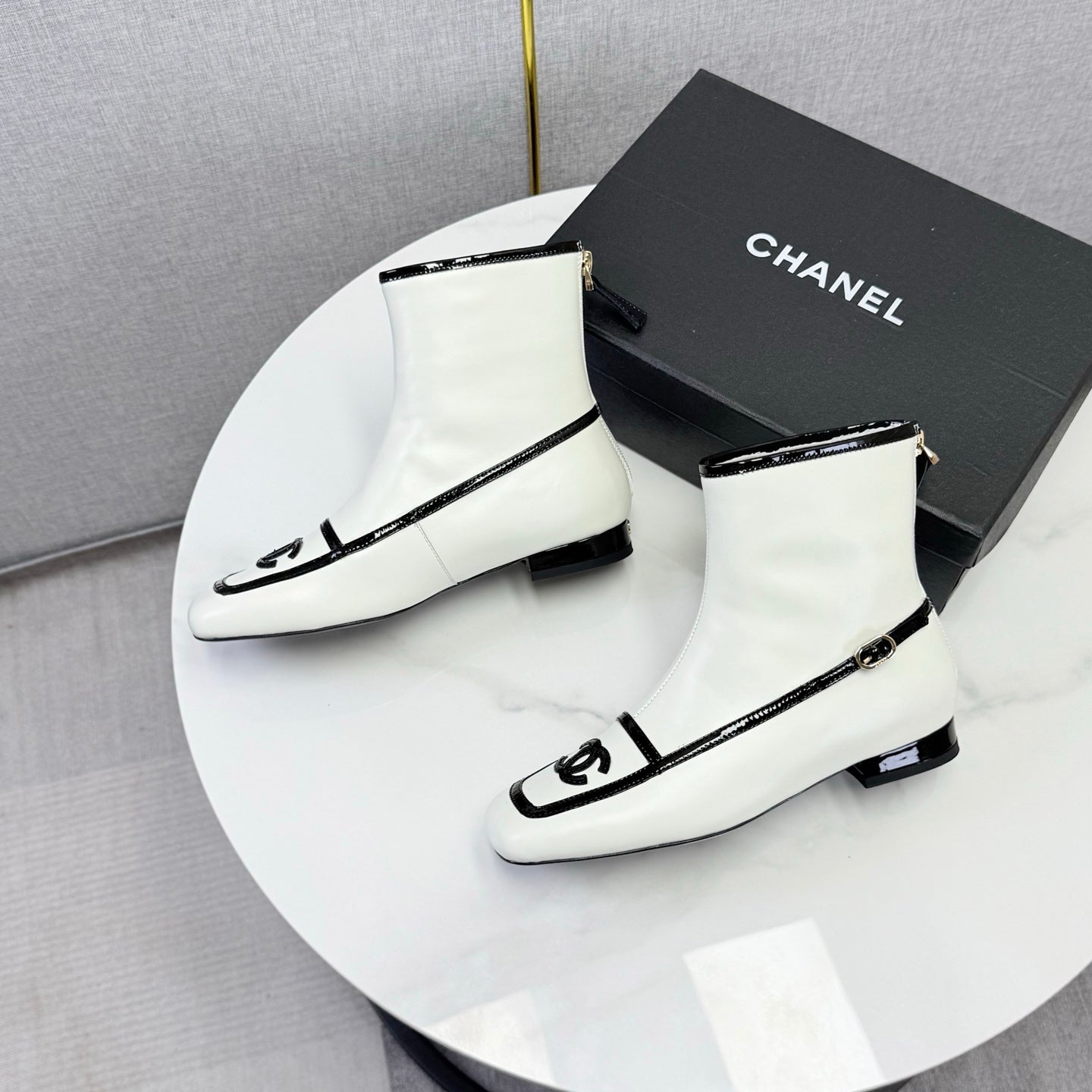 CC 26s Square Toe Low Heel Boots Black White Sheeepskin 972806