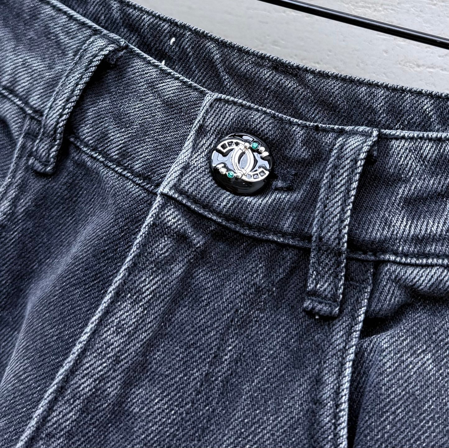 CC 26s High-Waisted Wide-Leg Jeans 423789