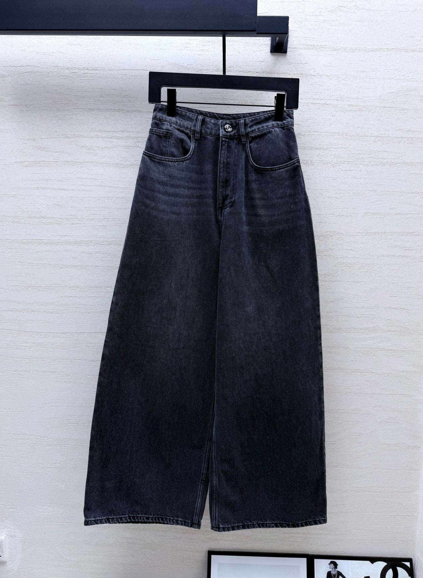 CC 26s High-Waisted Wide-Leg Jeans 423789