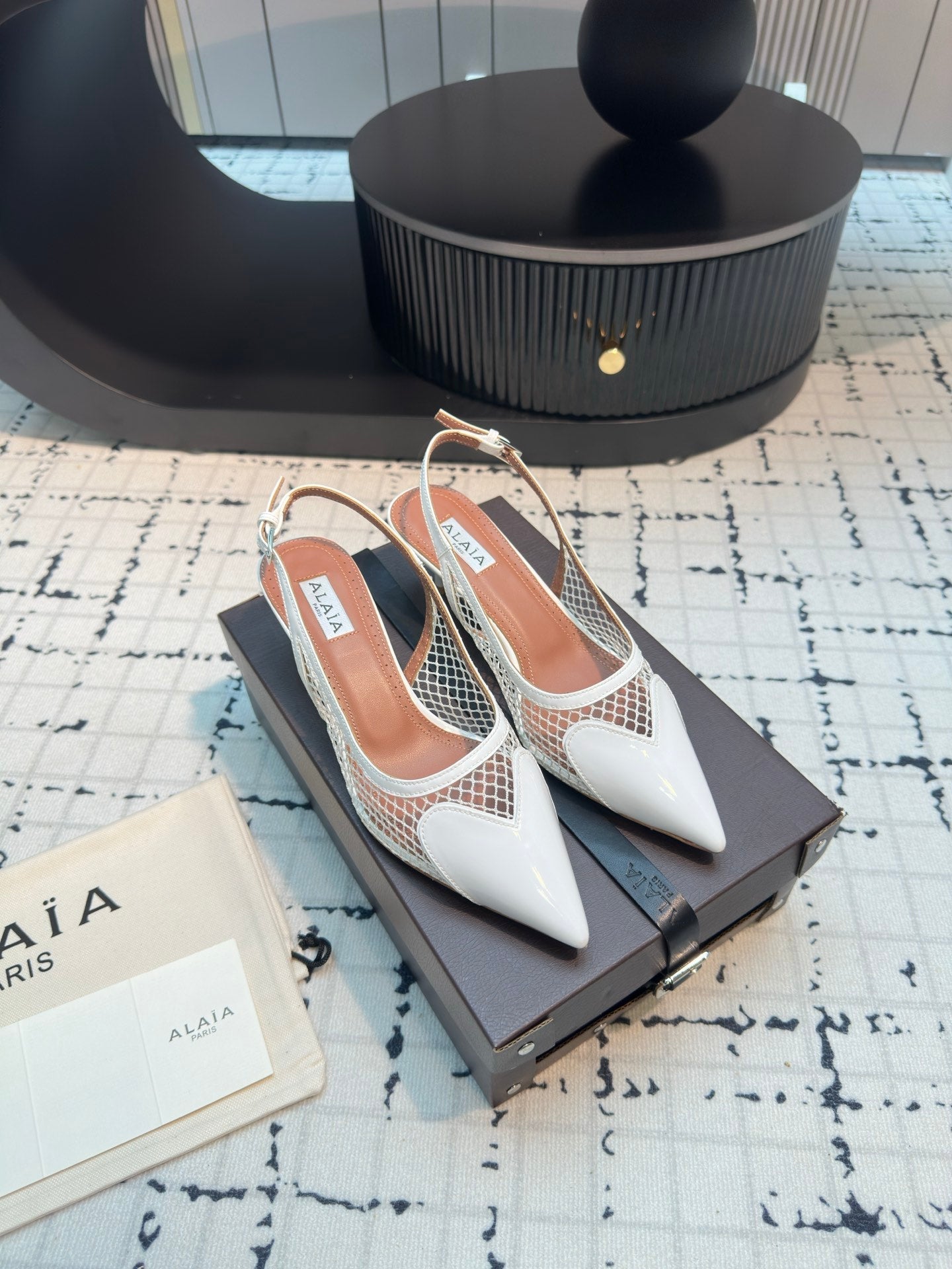 Alaia Heart 50mm Heels Slingbacks White Sheepskin 800931