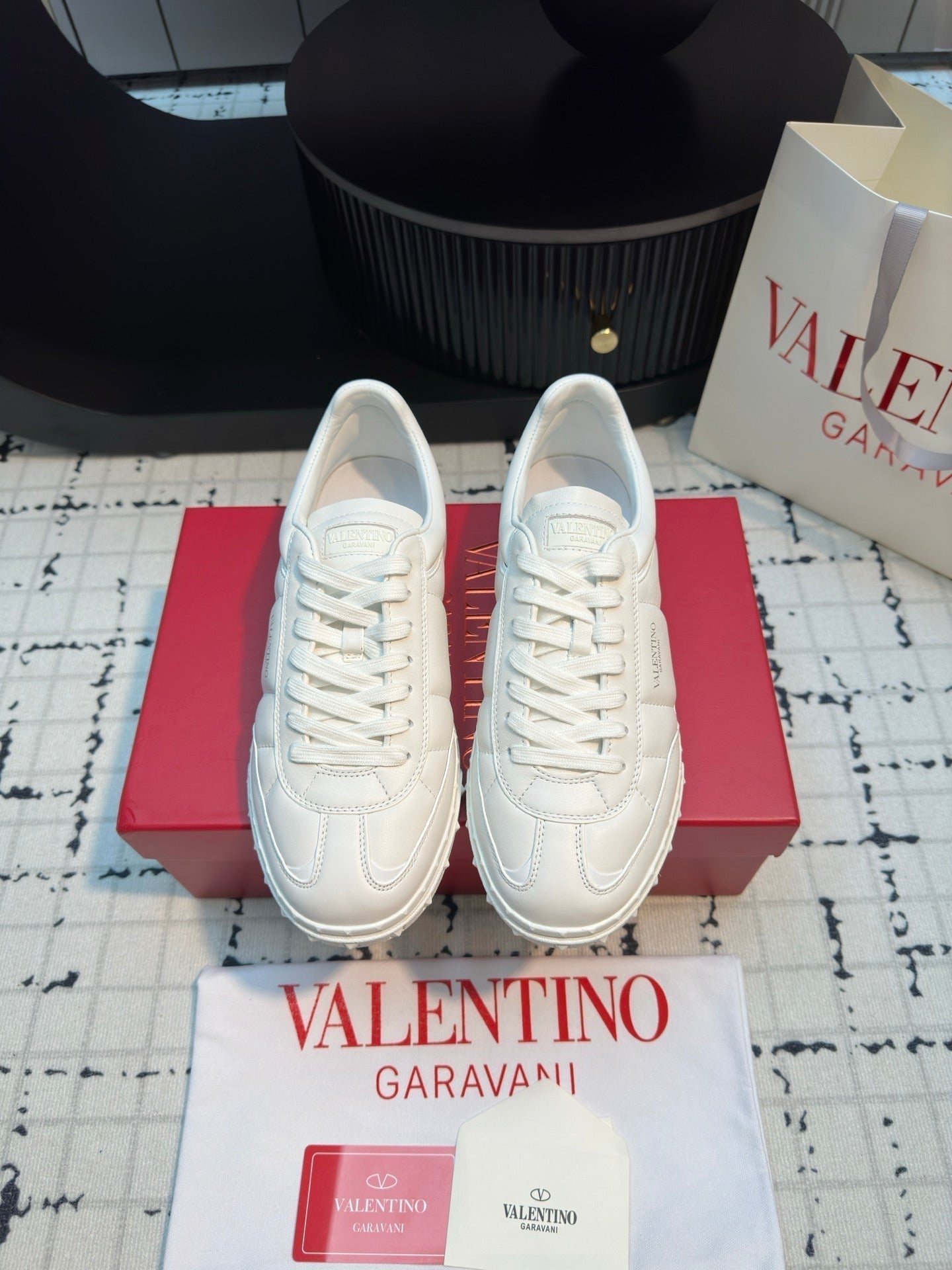 Upvillage Sneaker In Calfskin Leather White 825007