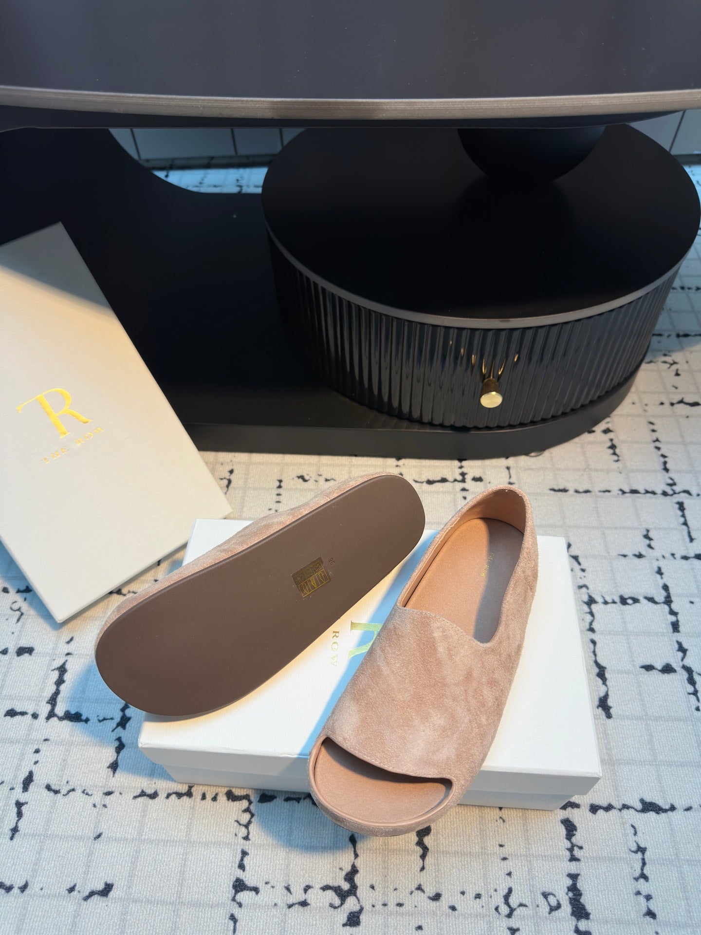 The Row Slide Mules Beige Cow Suede 334354