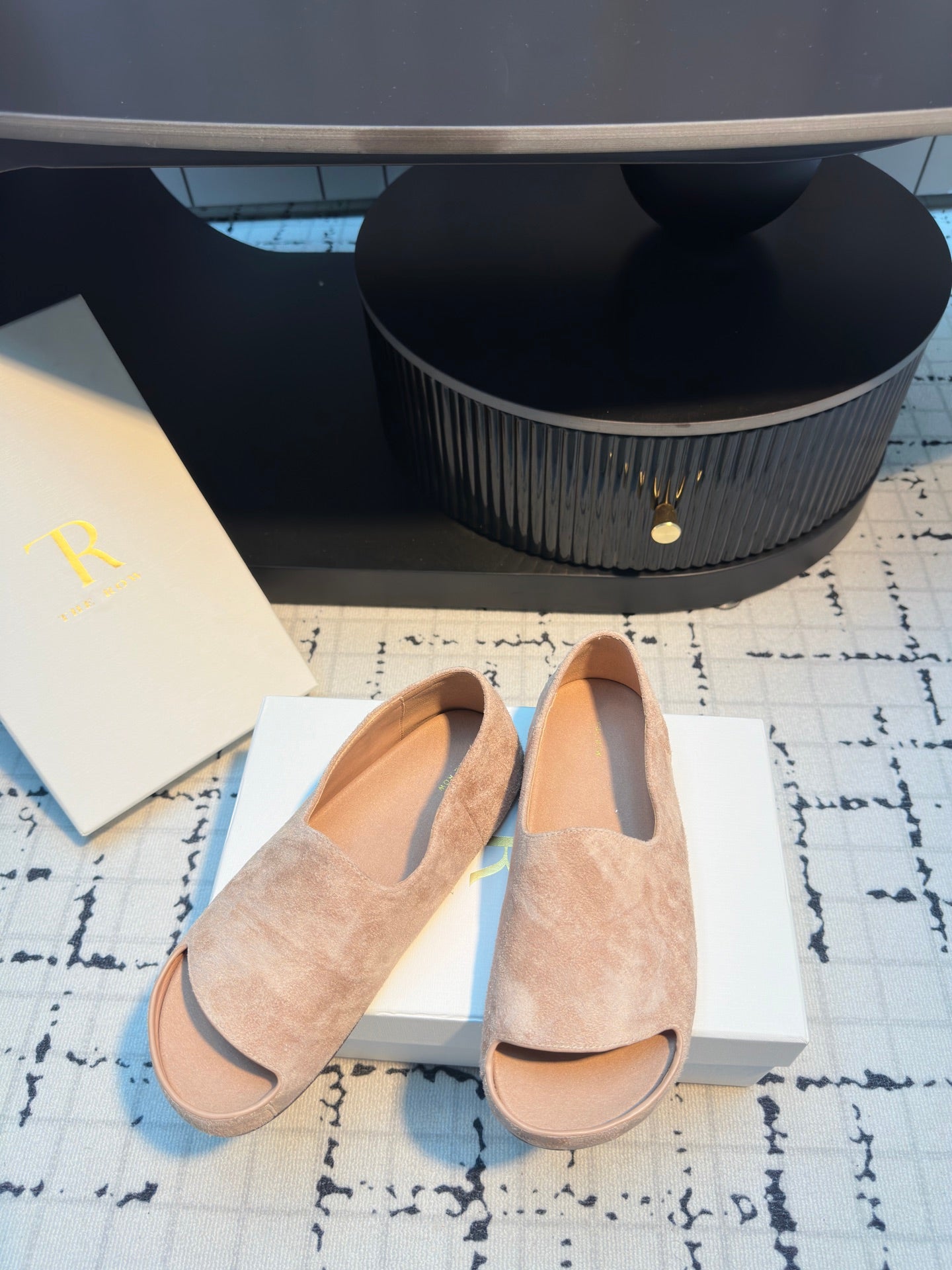 The Row Slide Mules Beige Cow Suede 334354