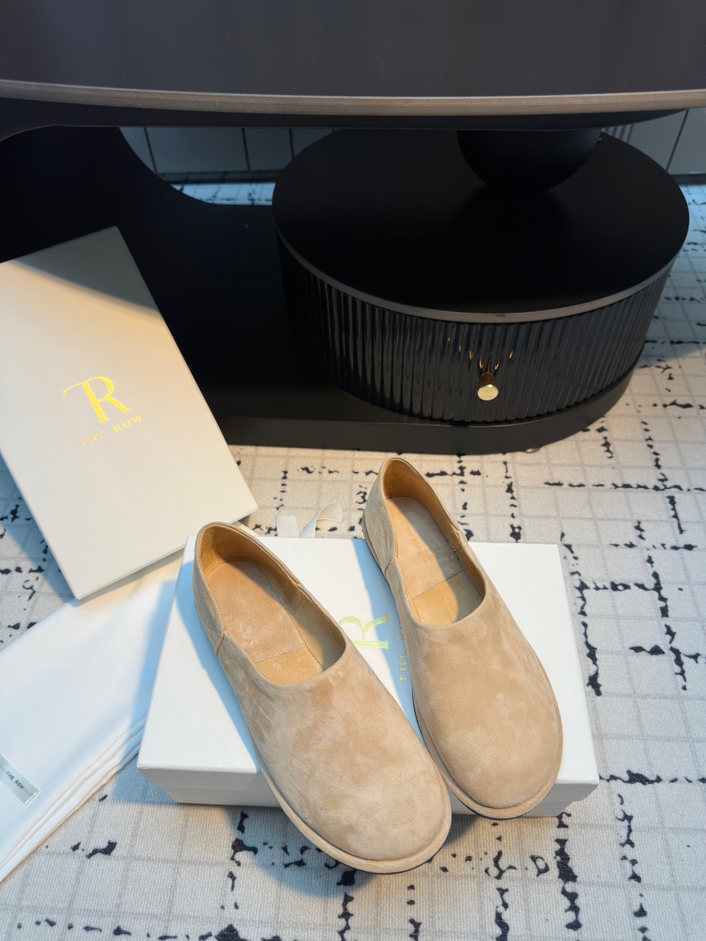 The Row Flat Loafer Beige Cow Suede 334447