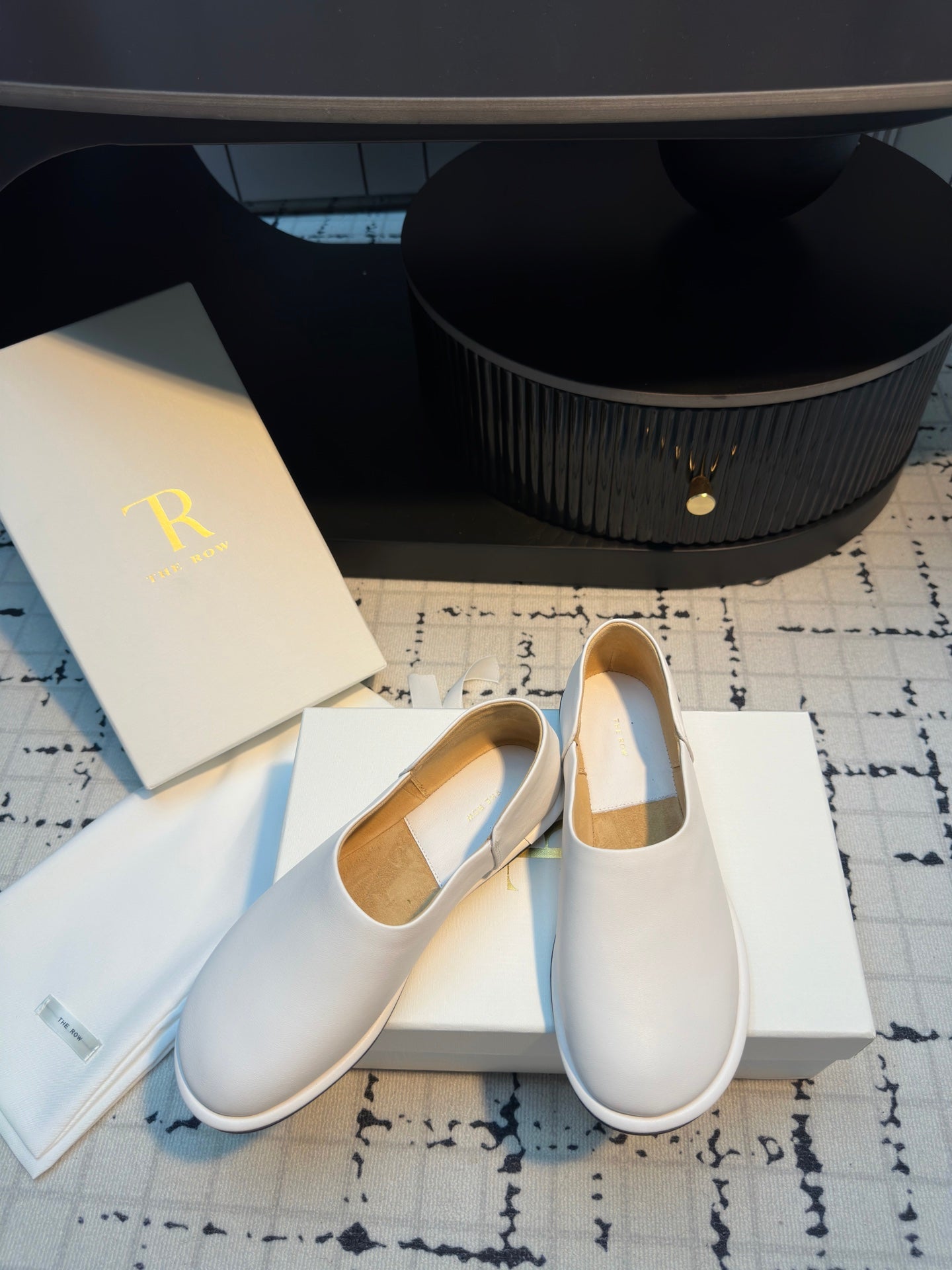 The Row Flat Loafer White Calfskin 334453