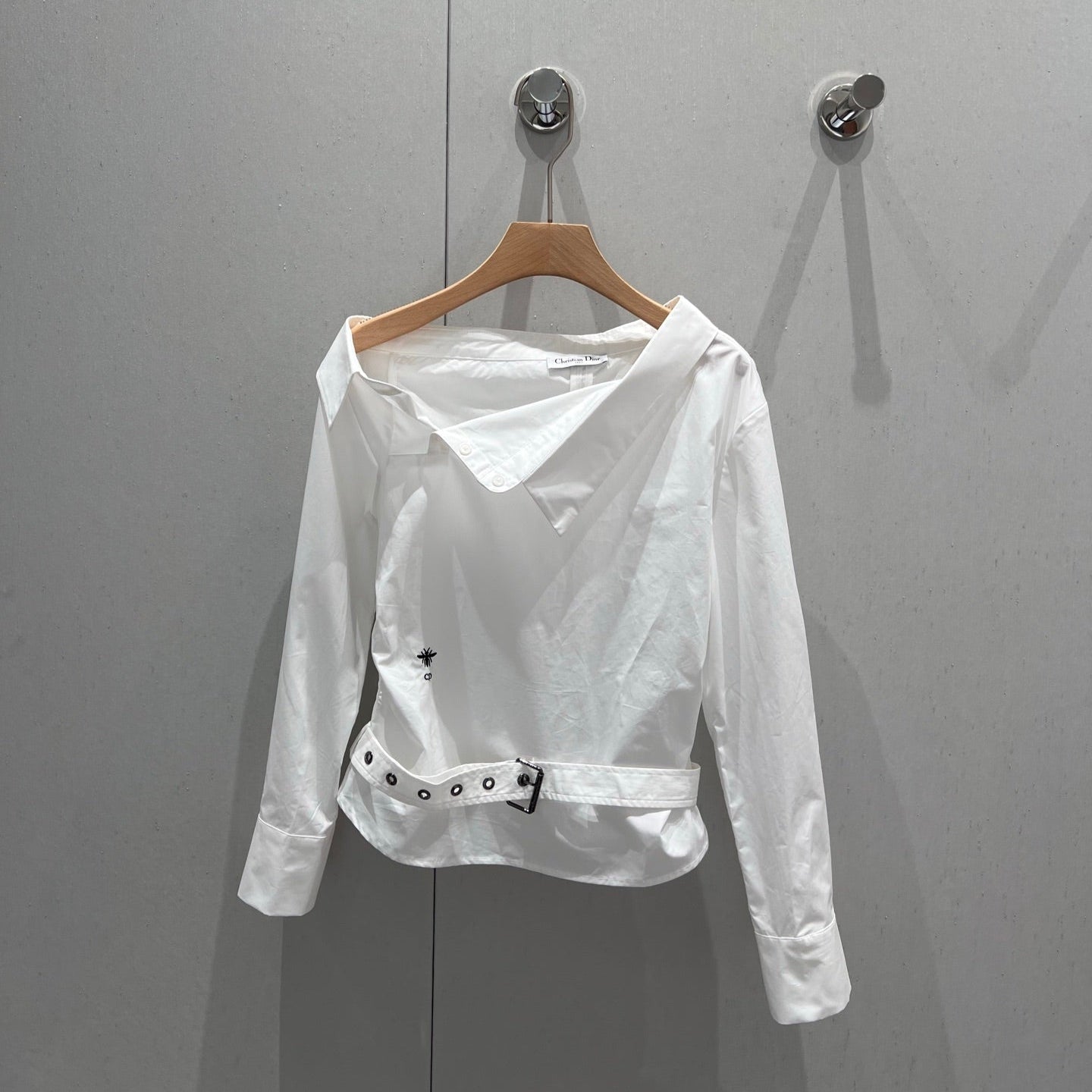 CD 25 Off-shoulder Pleated Belt Short Shirt White Cotton 217596