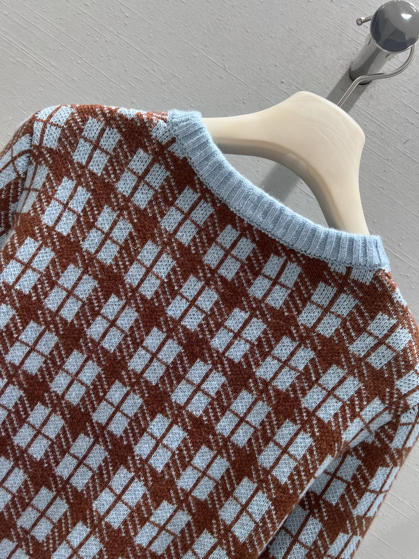 CD Retro Plaid Bow Sweater Brown Light Blue Wool 343978
