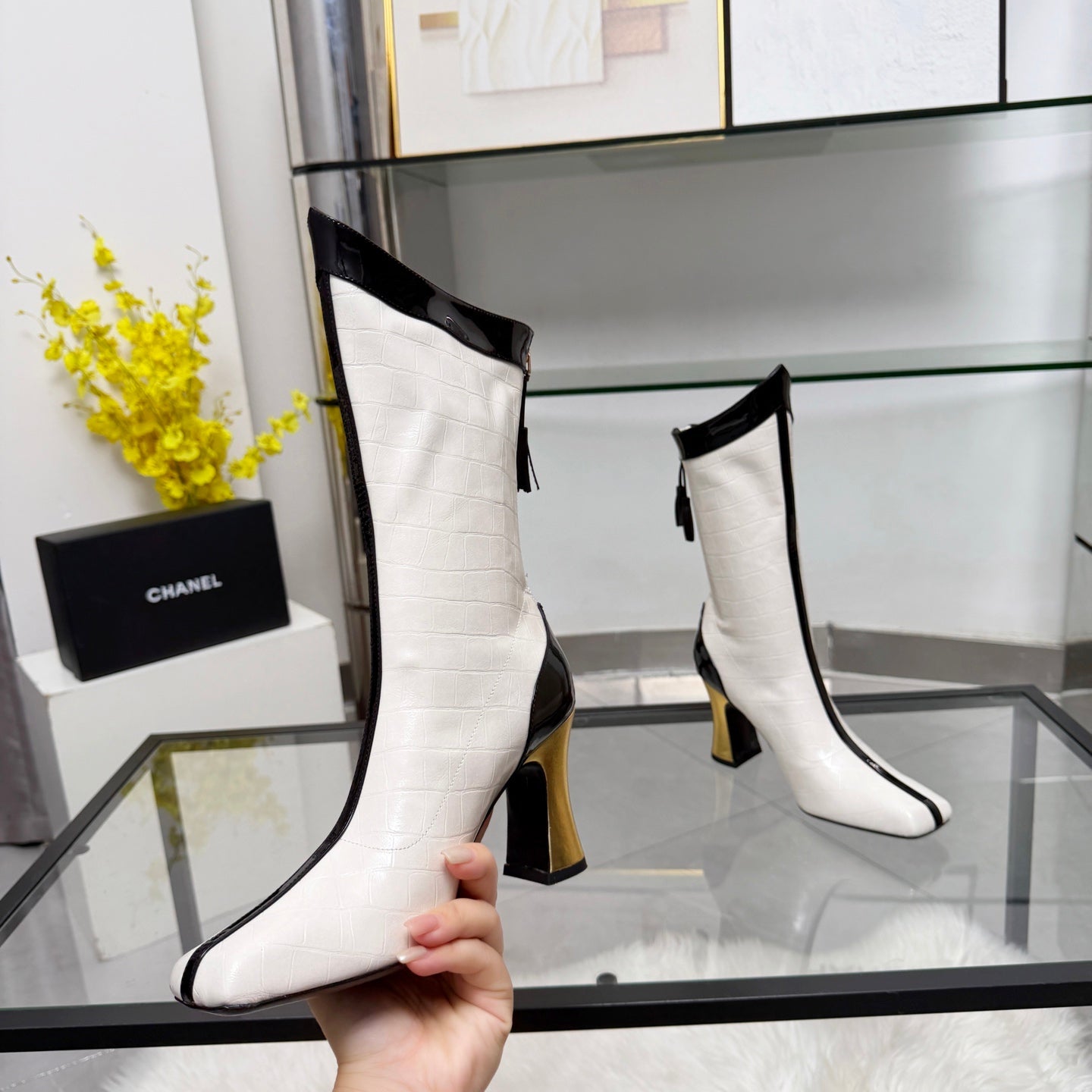 CC 26 FW Ankle Boots 8.5cm Black White Sheepskin 919940