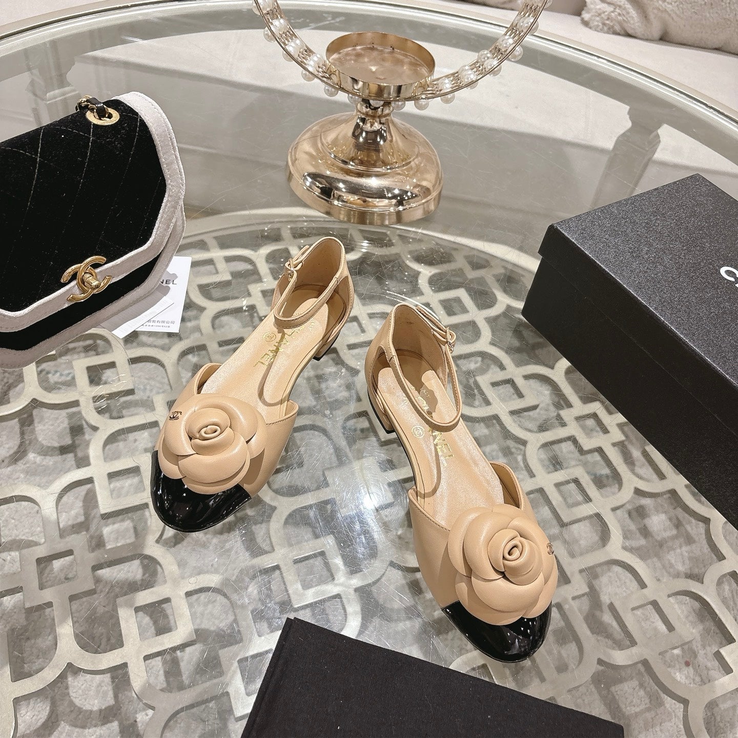 CC 26s Camellia Hollow Sandals Beige Sheepskin 736523