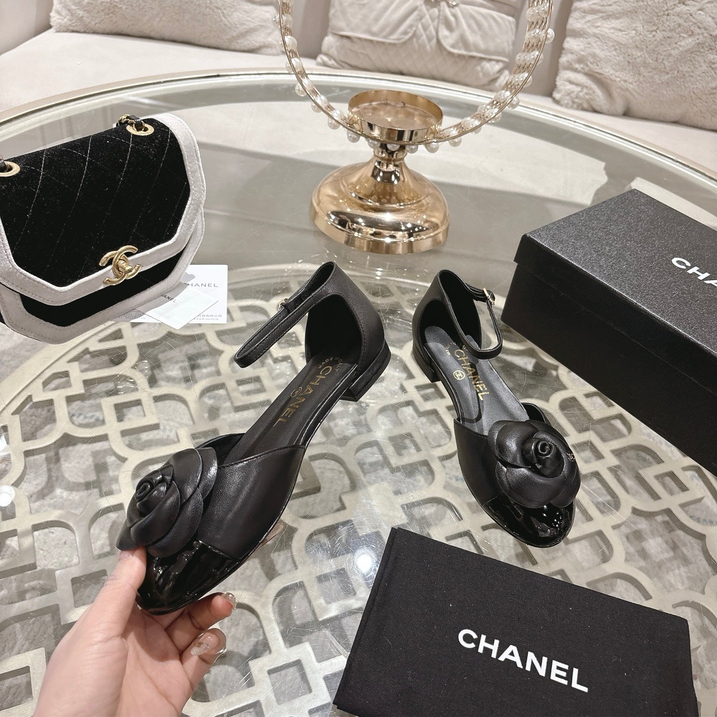 CC 26s Camellia Hollow Sandals Black Sheepskin 736524