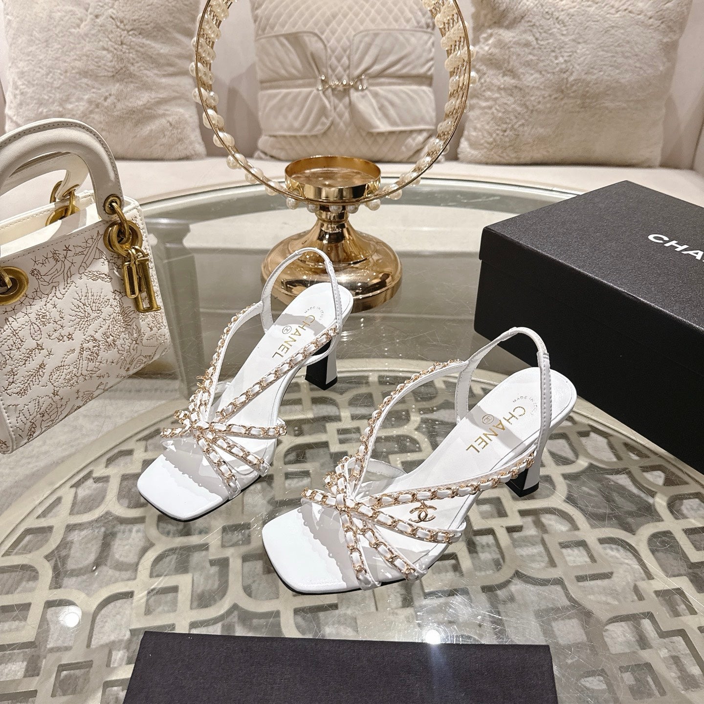 CC AW26 RTW Sandal 7cm White Lambskin 736094