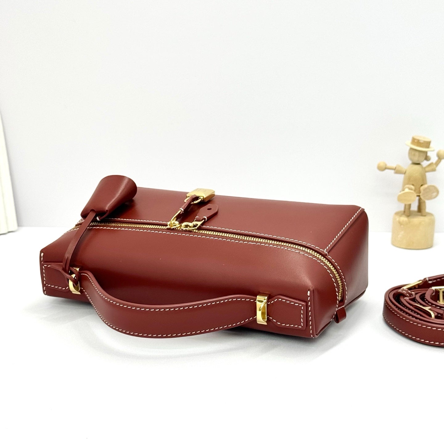 LP Extra Pouch L23 Burgundy Smooth Calfskin 282131