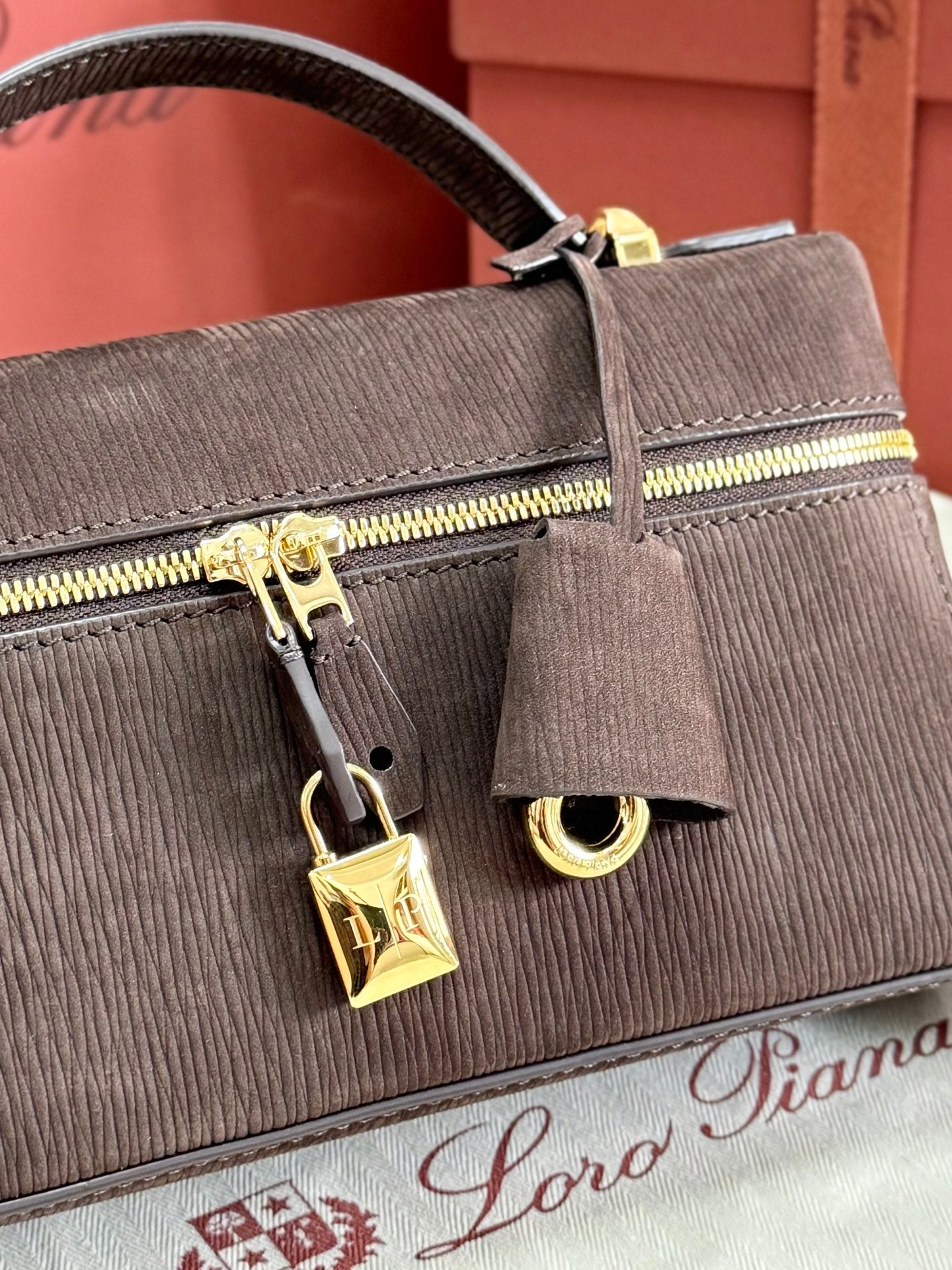 LP Extra Pouch L23 Coffee Ripple Leather 282149