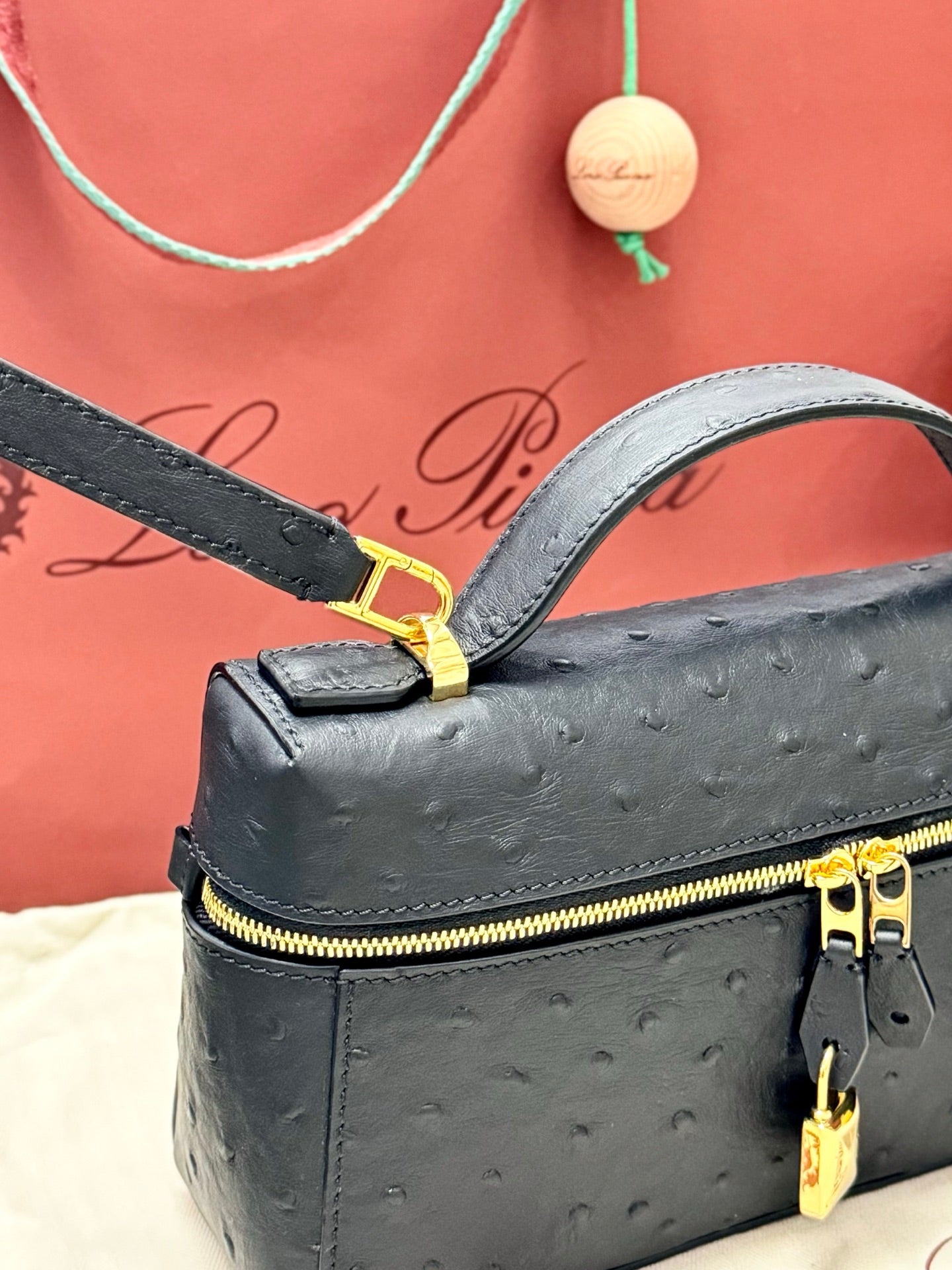LP Extra Pouch L23 Black Ostrich Pattern Leather