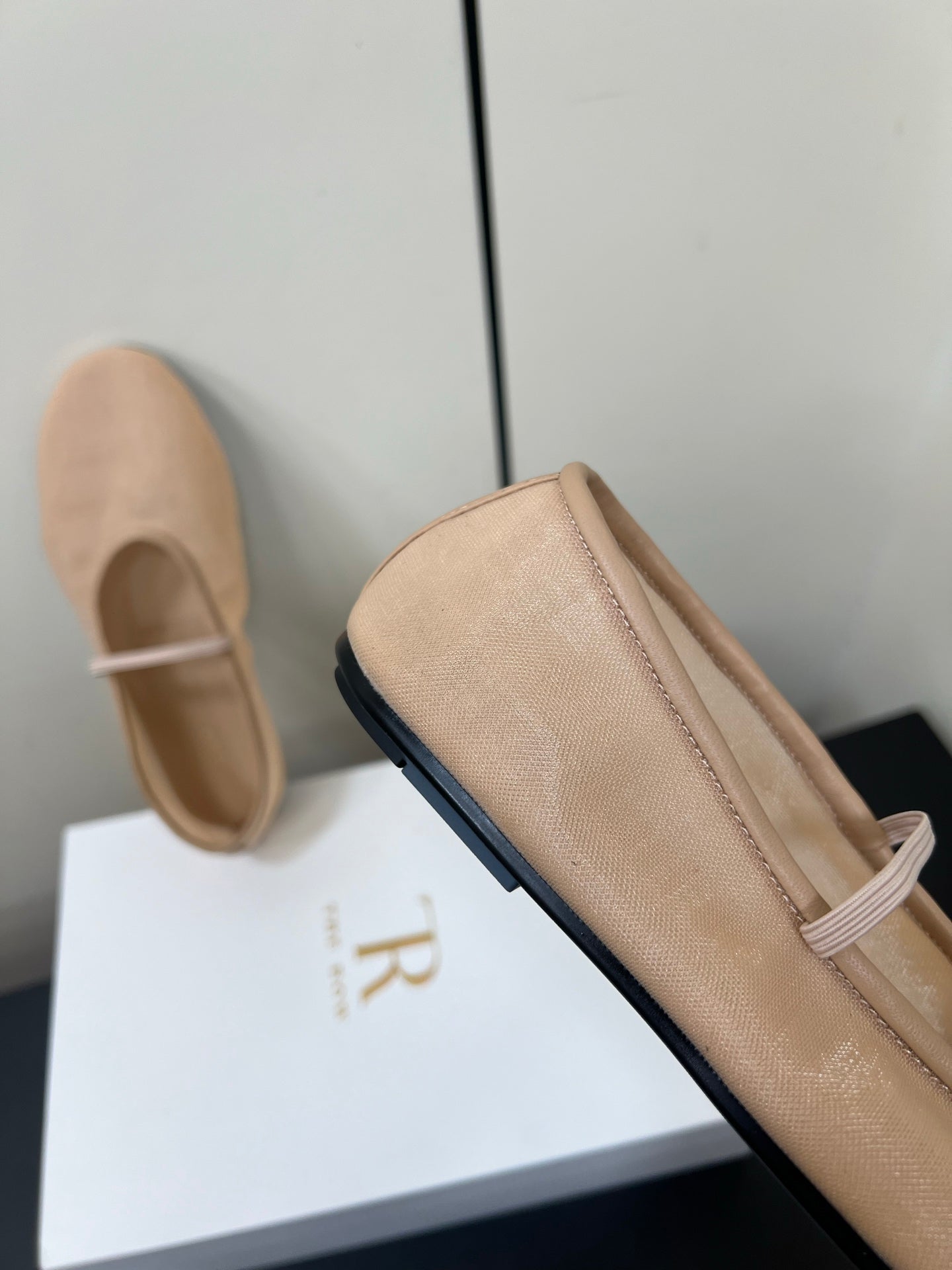 The Row Elastic Ballet Flats Nude Lambskin 339988