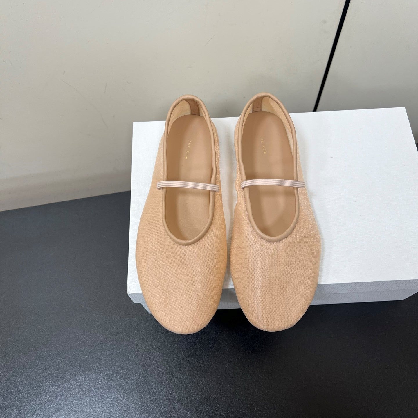 The Row Elastic Ballet Flats Nude Lambskin 339988