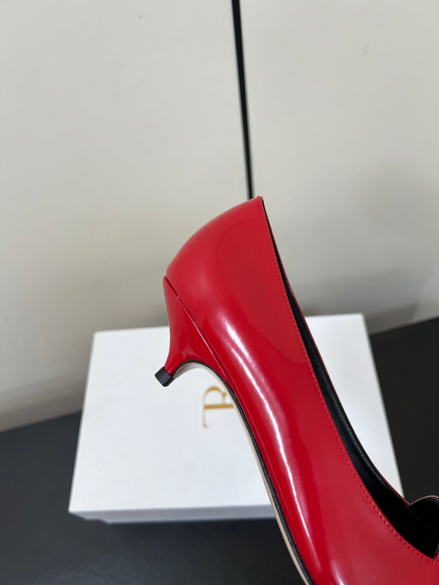 The Row Viv Kitten Pumps 3.5cm Red Patent Leather 340008