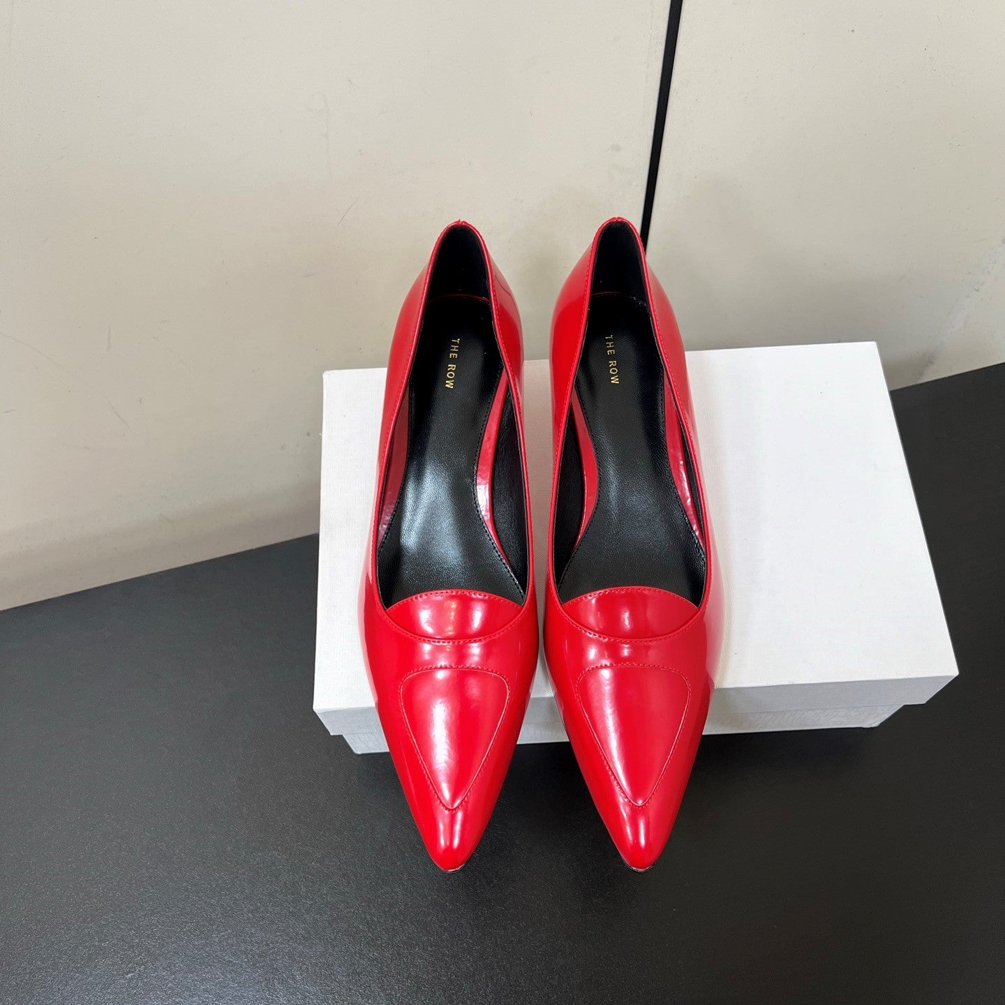 The Row Viv Kitten Pumps 3.5cm Red Patent Leather 340008
