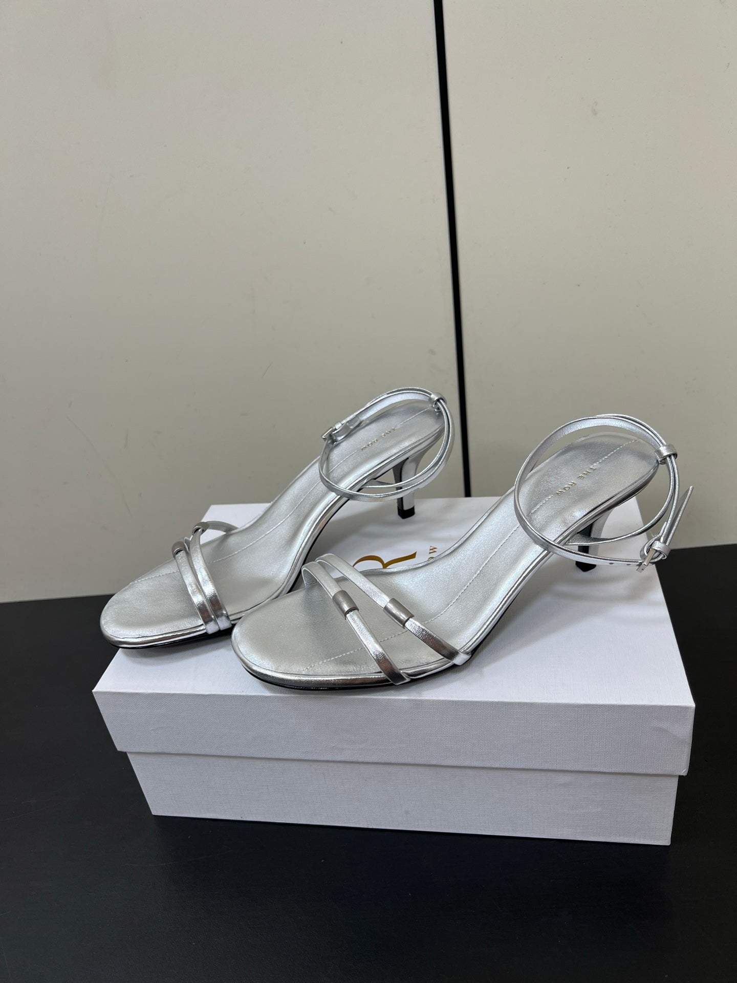 The Row Open-toe One-strap Sandals 6.5cm Silver Metallic Cowhide 340018