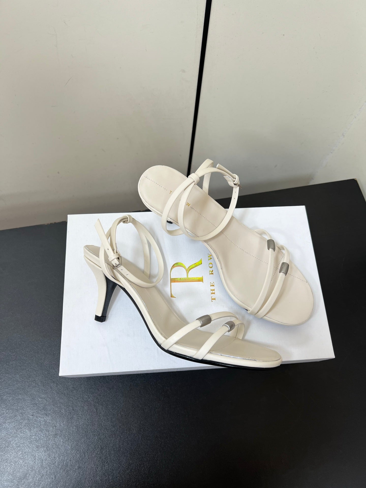 The Row Open-toe One-strap Sandals 6.5cm Ivory Cowhide 340019