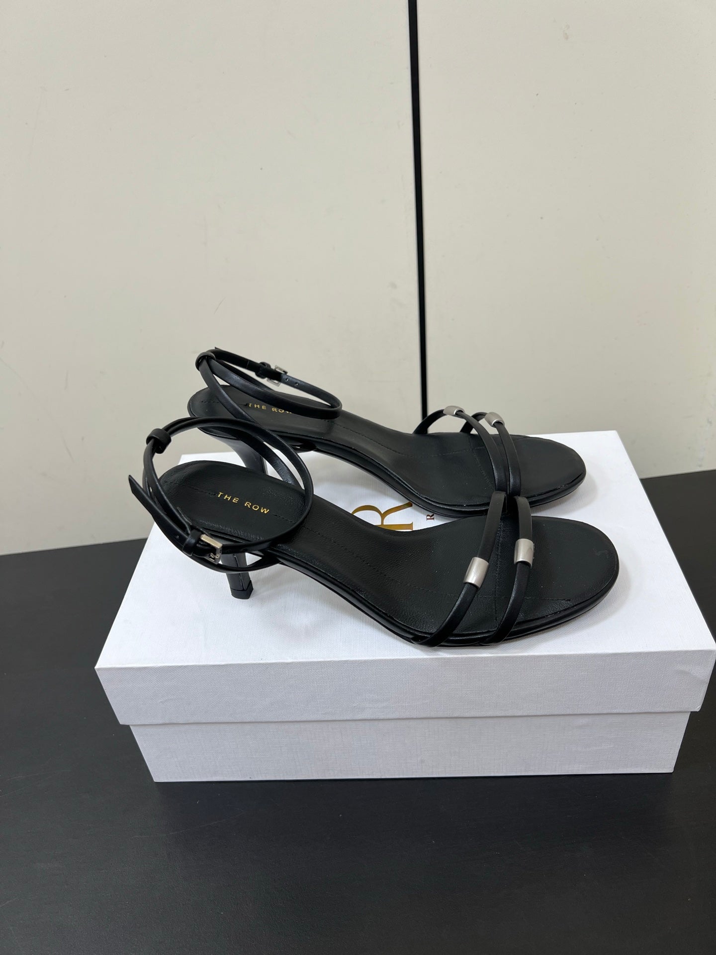 The Row 25 Open-toe One-strap Sandals 6.5cm Black Cowhide 340020