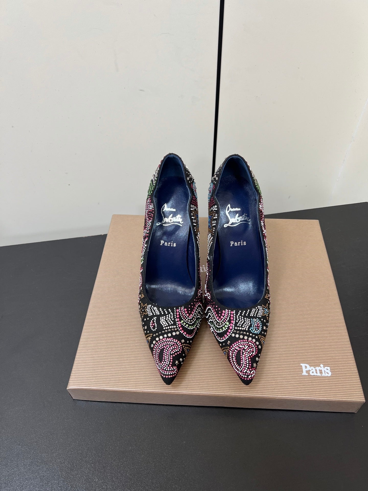 CL Hot Chick Starlight Pumps 10.5 Suede 618913