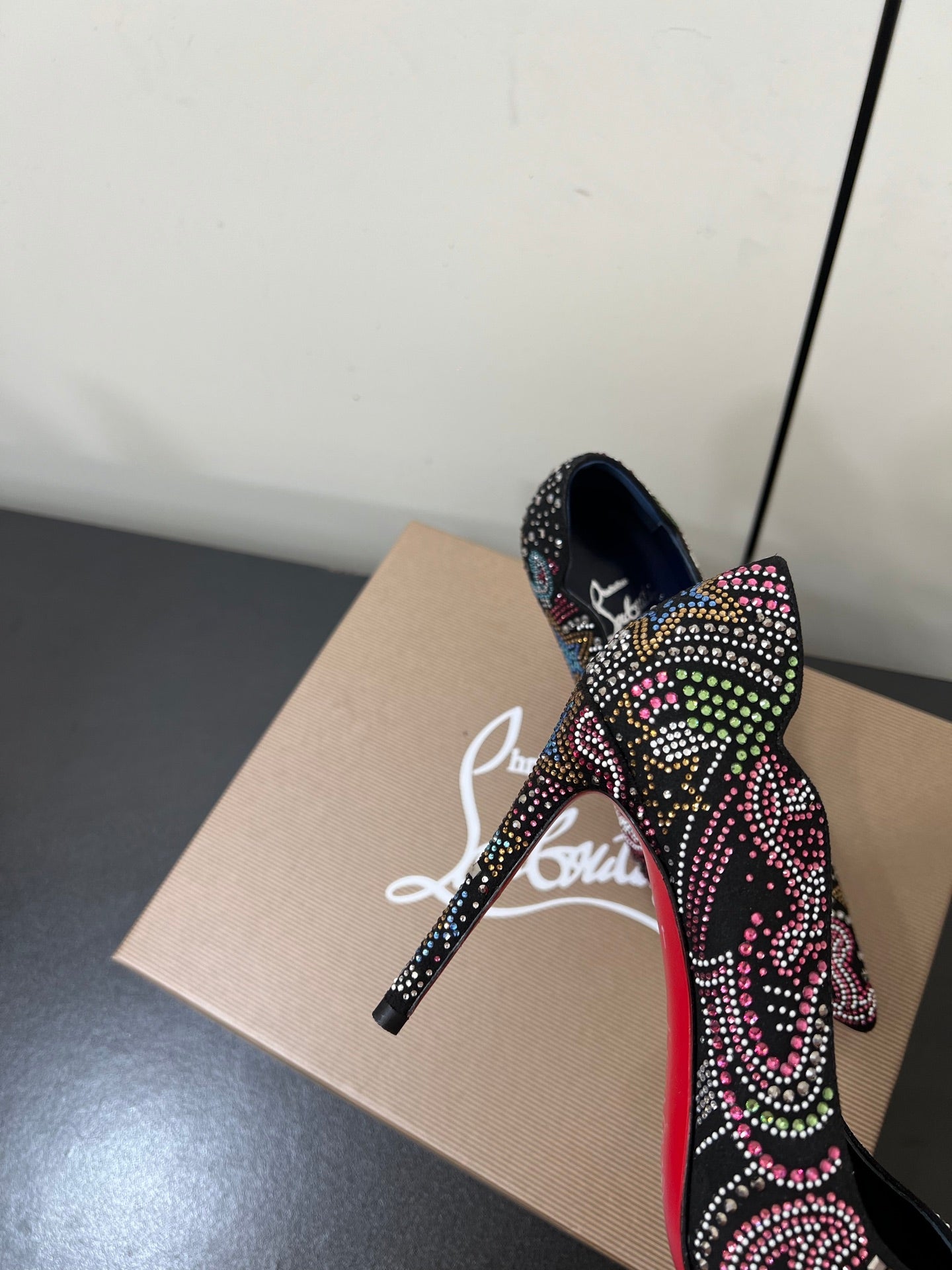 CL Hot Chick Starlight Pumps 10.5 Suede 618913