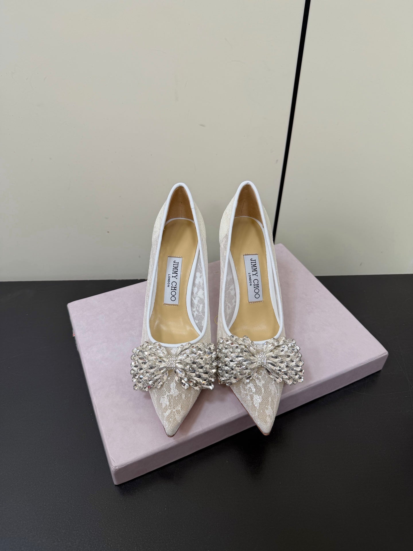 JC Pointed Toe Shoes 8.5cm Rhinestone Bow Single White Mesh 618817