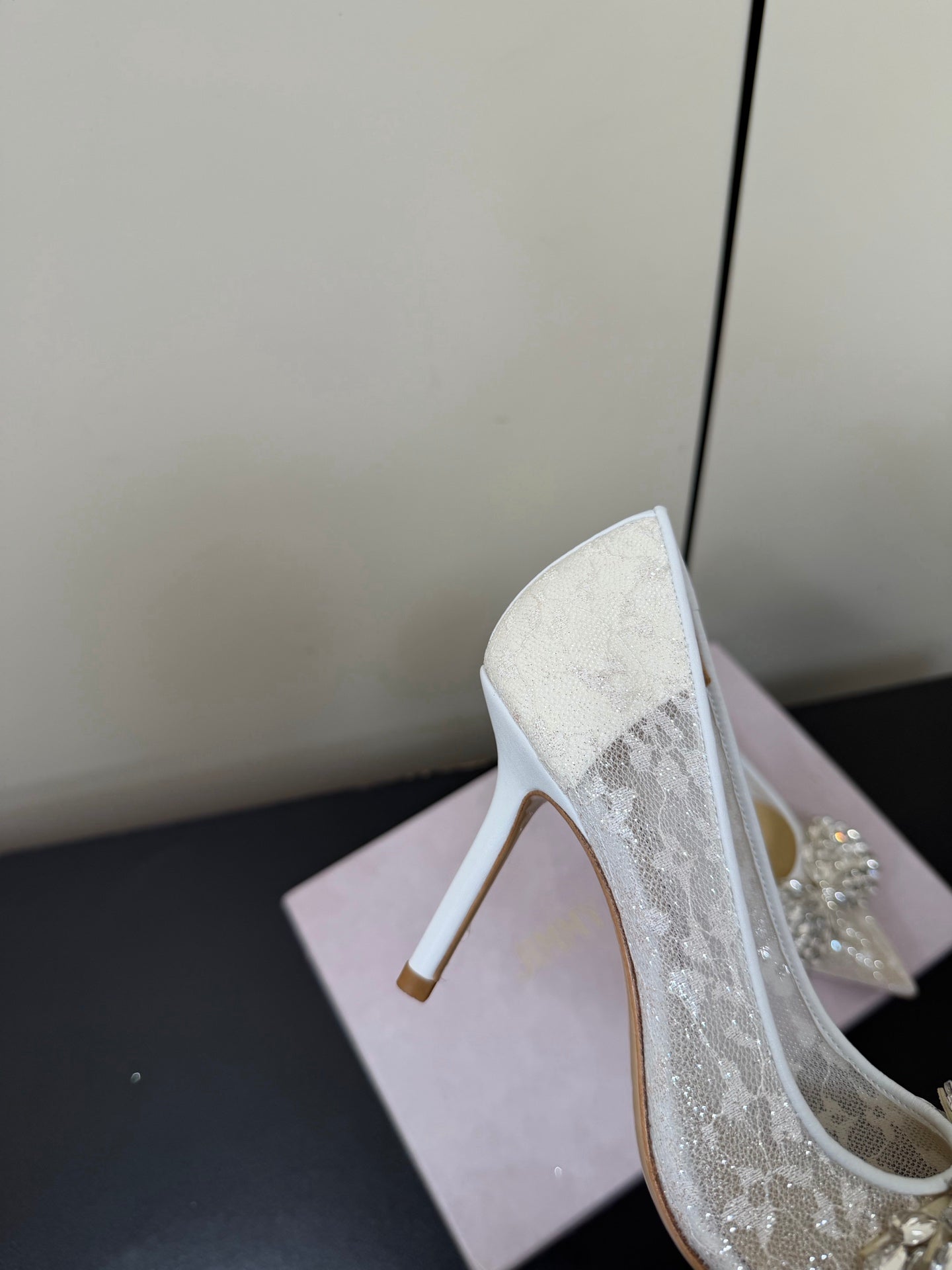 JC Pointed Toe Shoes 8.5cm Rhinestone Bow Single White Mesh 618817