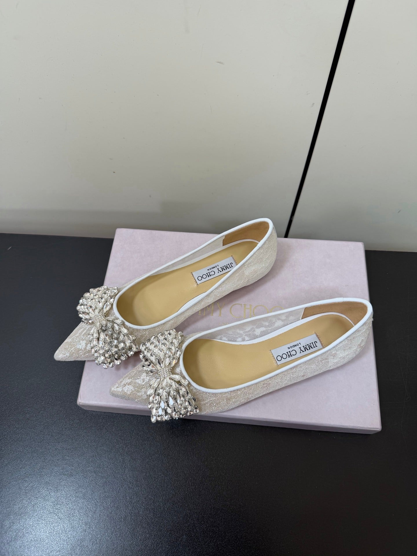 JC Pointed Toe Shoes Rhinestone Bow Single White Mesh 618821