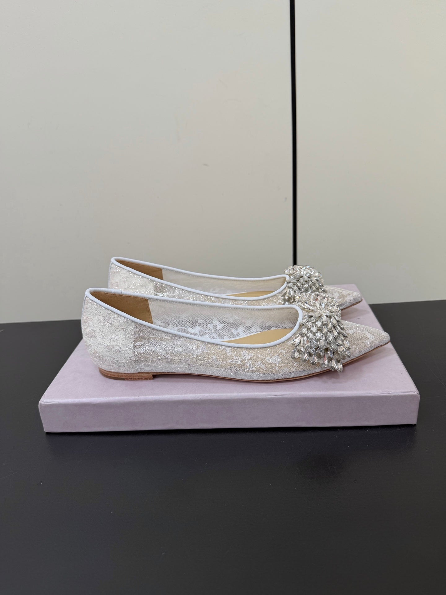 JC Pointed Toe Shoes Rhinestone Bow Single White Mesh 618821