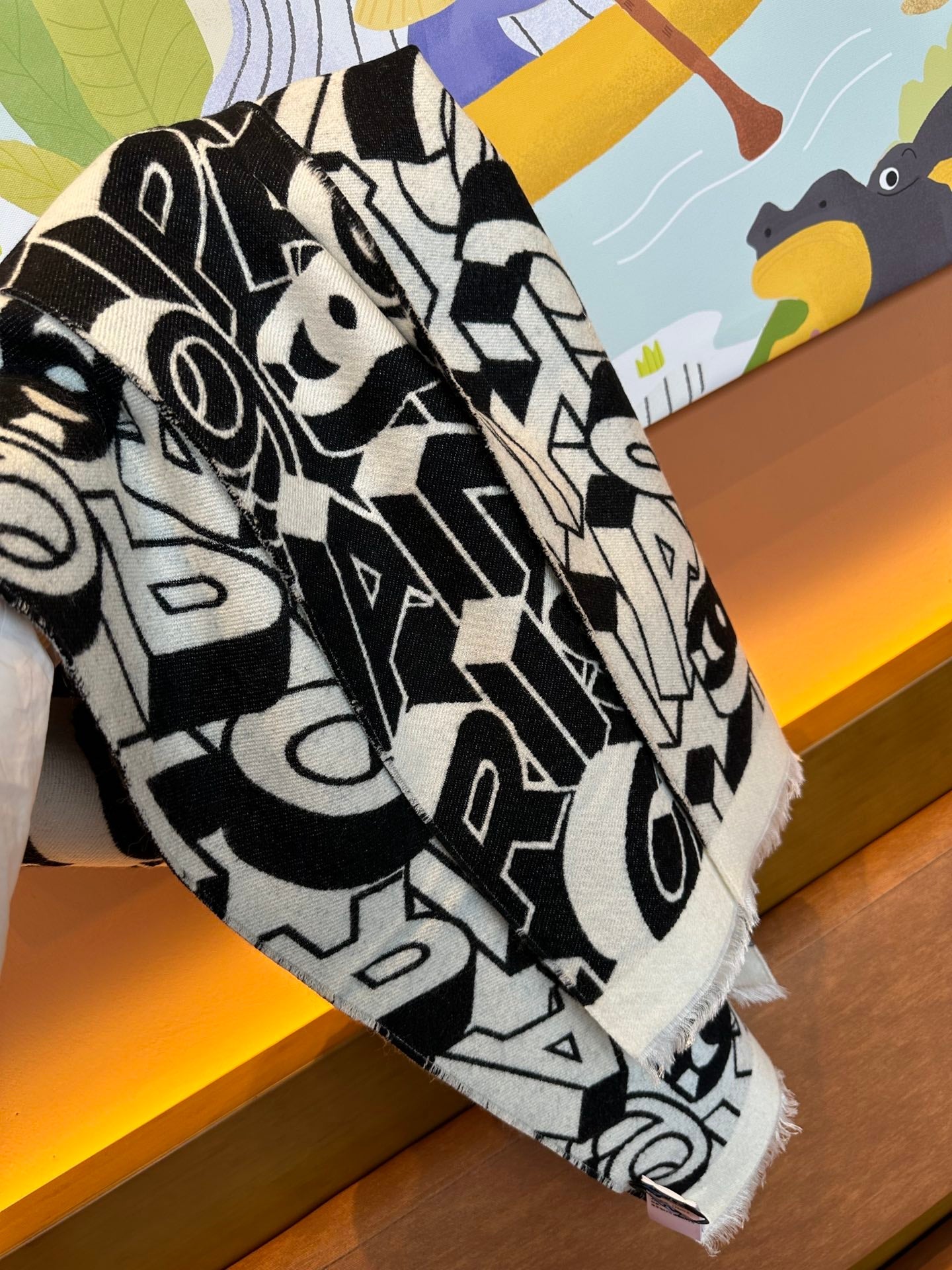 LETTER LOGO 178 CM SCARF IN BLACK MIX WHITE SHEEP WOOL AND SILK 393103