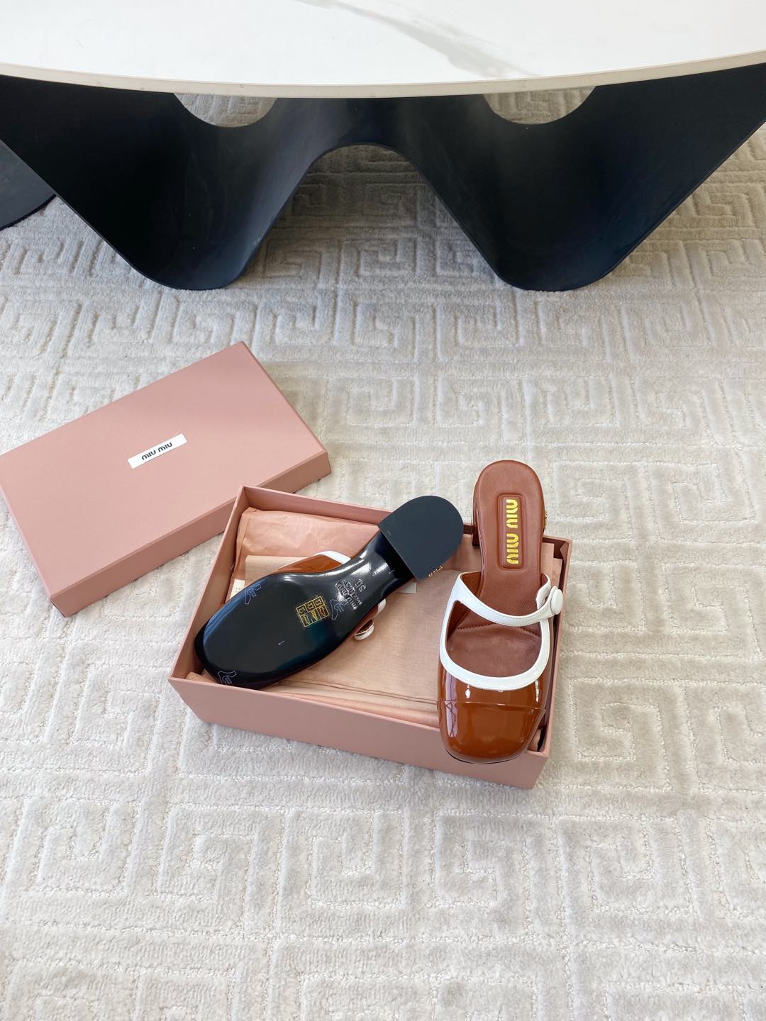 Miu Mary Jane Mule Pumps In Red Brown Glossy Sheepskin