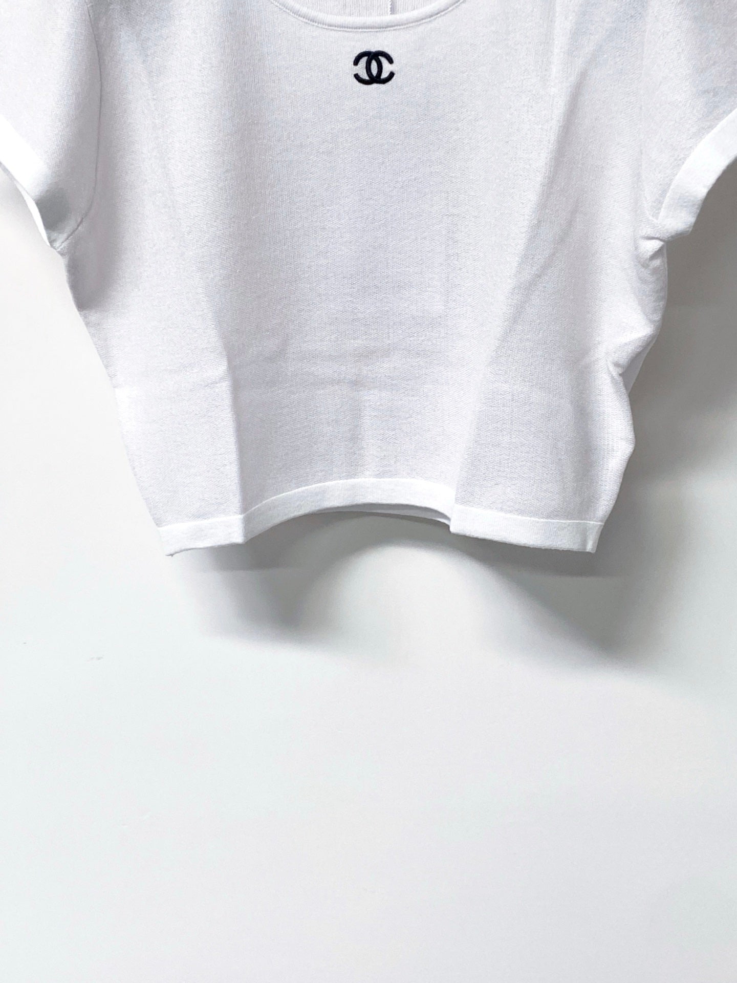 Chanel 26s Cropped Short-Sleeved Knit Top Style 1222