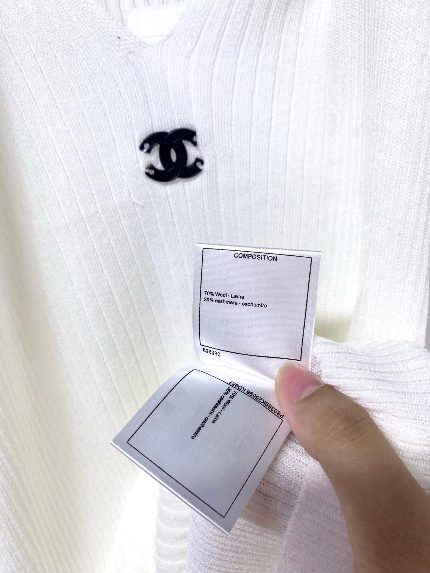 Chanel 26s Knitted Sleeveless Top Style 1168