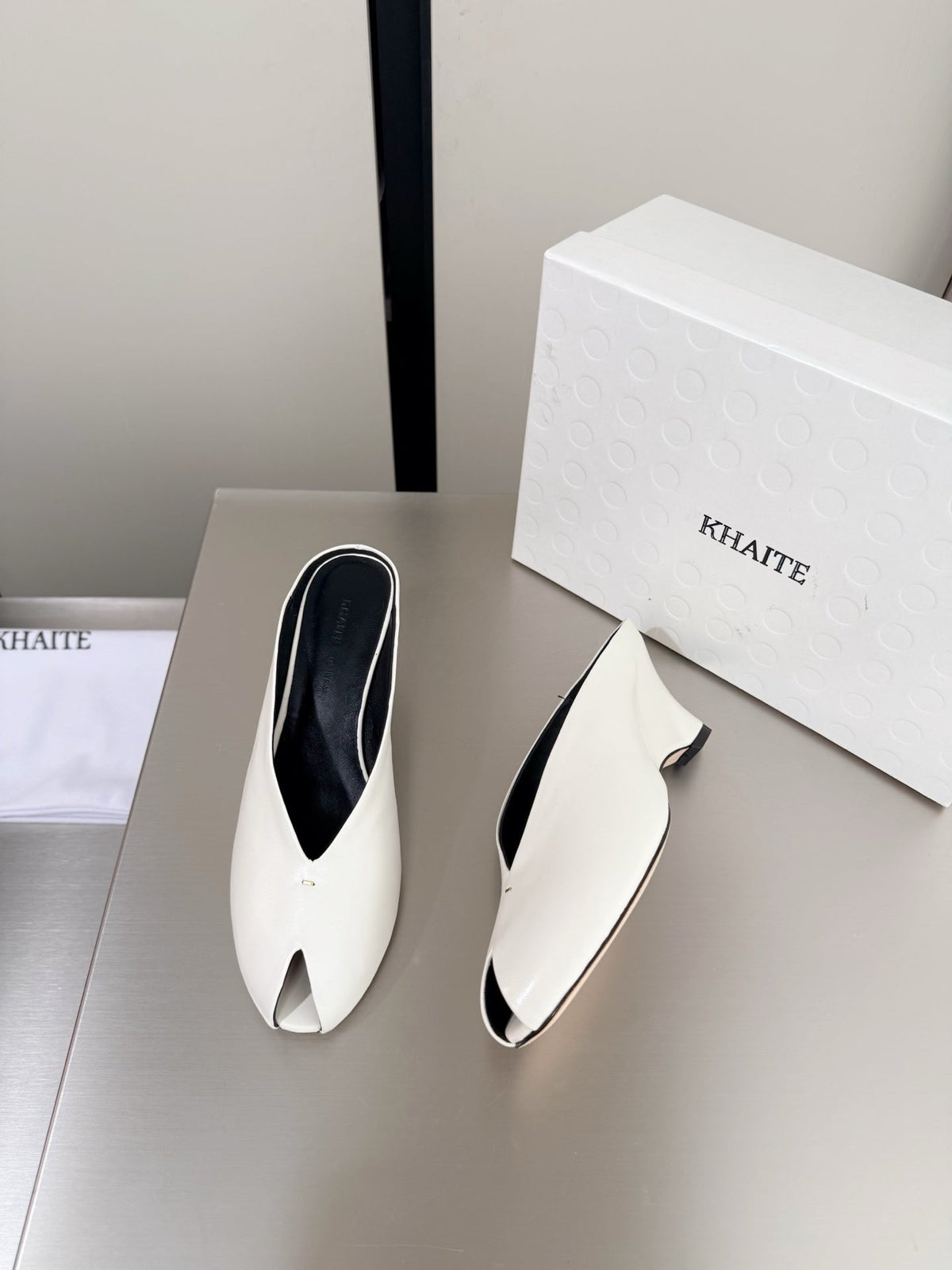 Khaite 26s Cloak Mules 7.5cm Leather 909449
