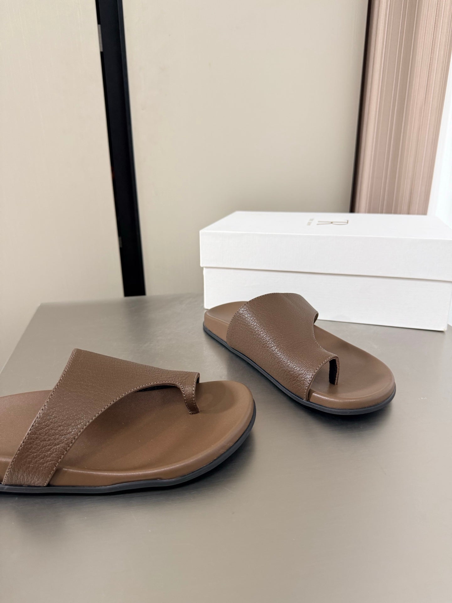 The Row Slip-on Sandals Coffee Cowhide 872480