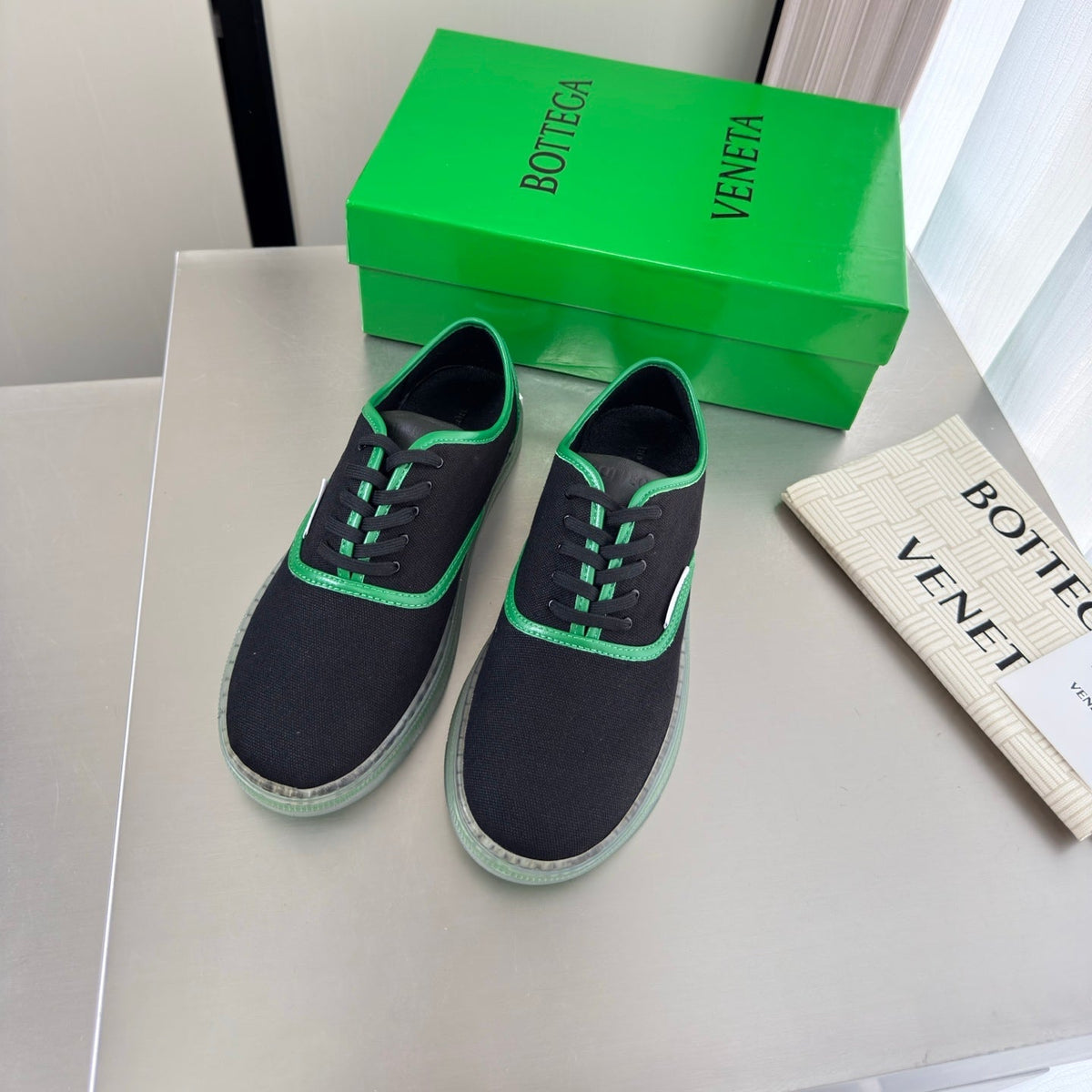 BV 26s Sneakers Black Green Leather 194232