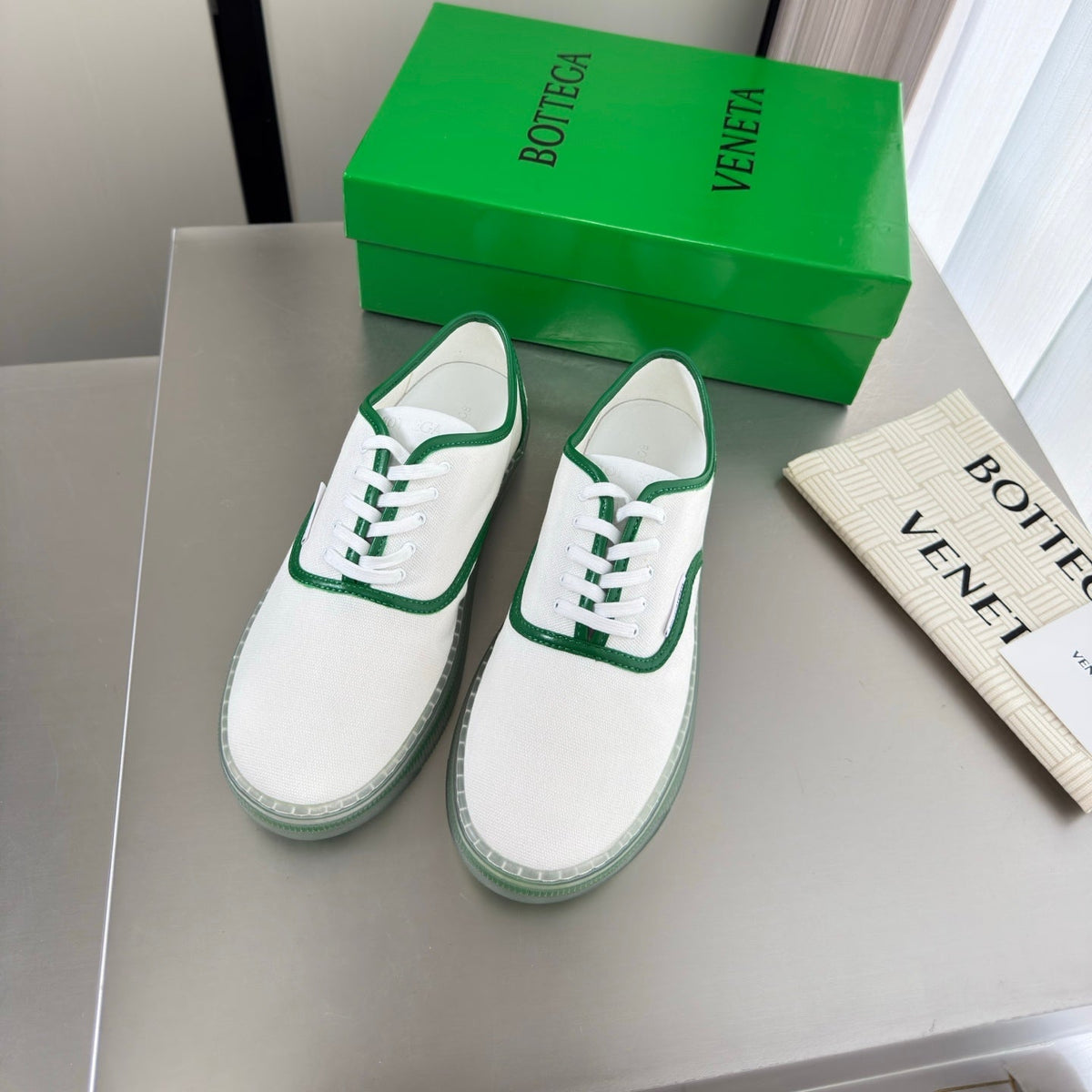 BV 26s Sneakers White Green Leather 194233