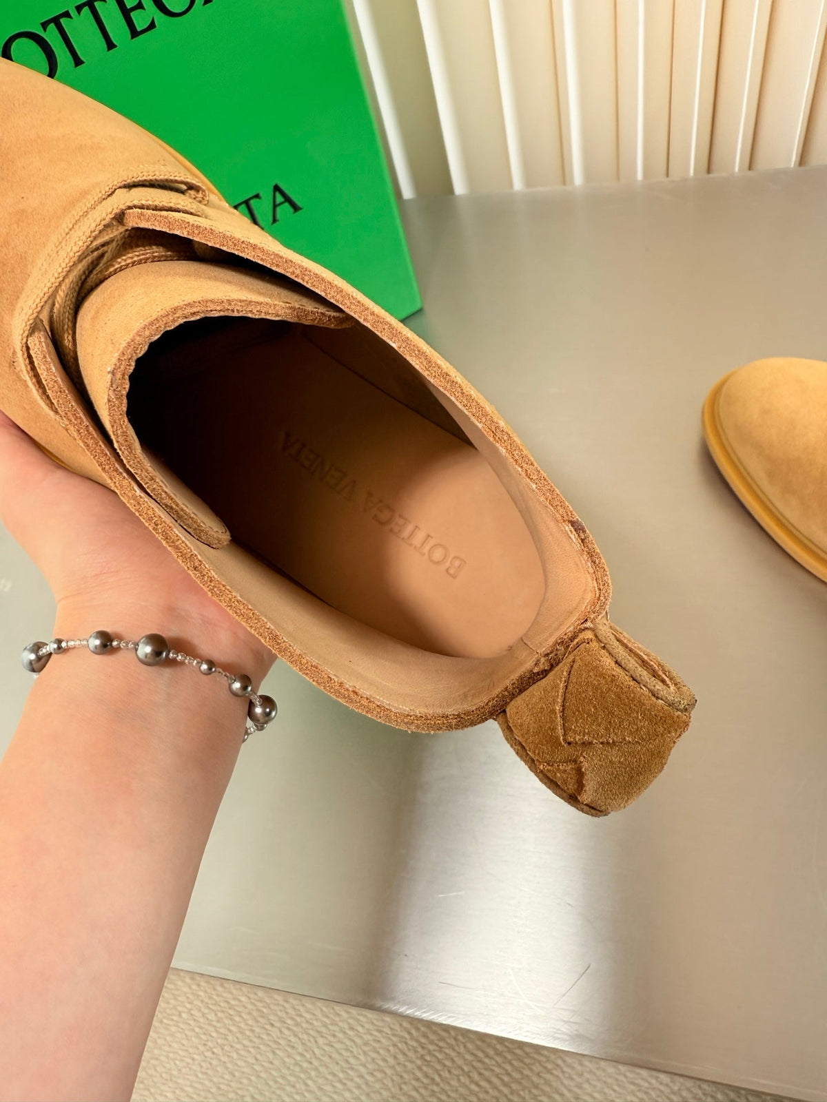 BV 26s Ankle Boots Beige Suede 194240
