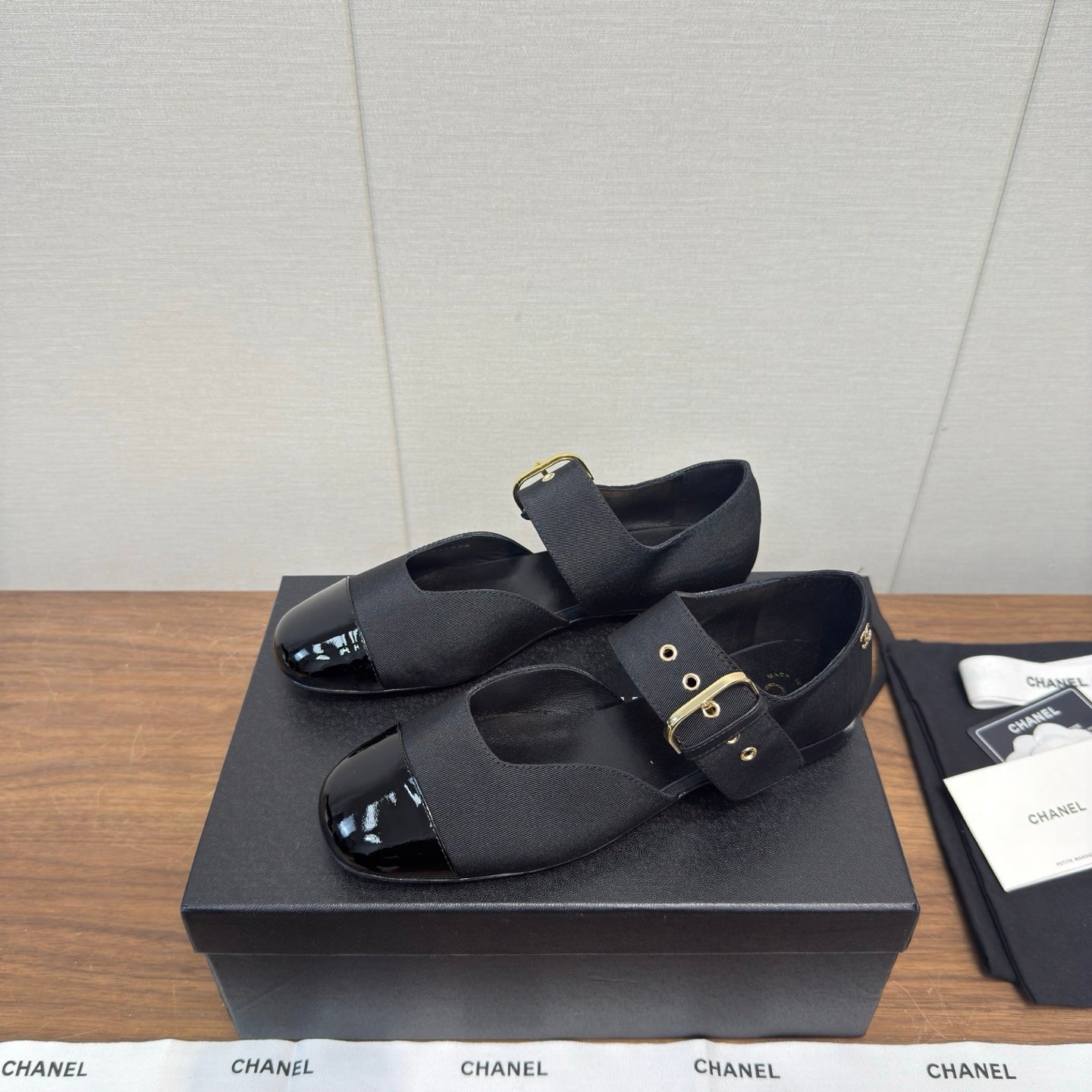 CC 26s Marry Jane Flat 2.5cm Black Cowhide 632184
