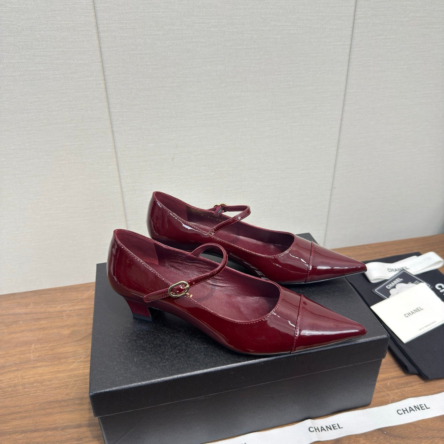 CC 26s Marry Jane 2.5cm Burgundy Glossy Cowhide 632185