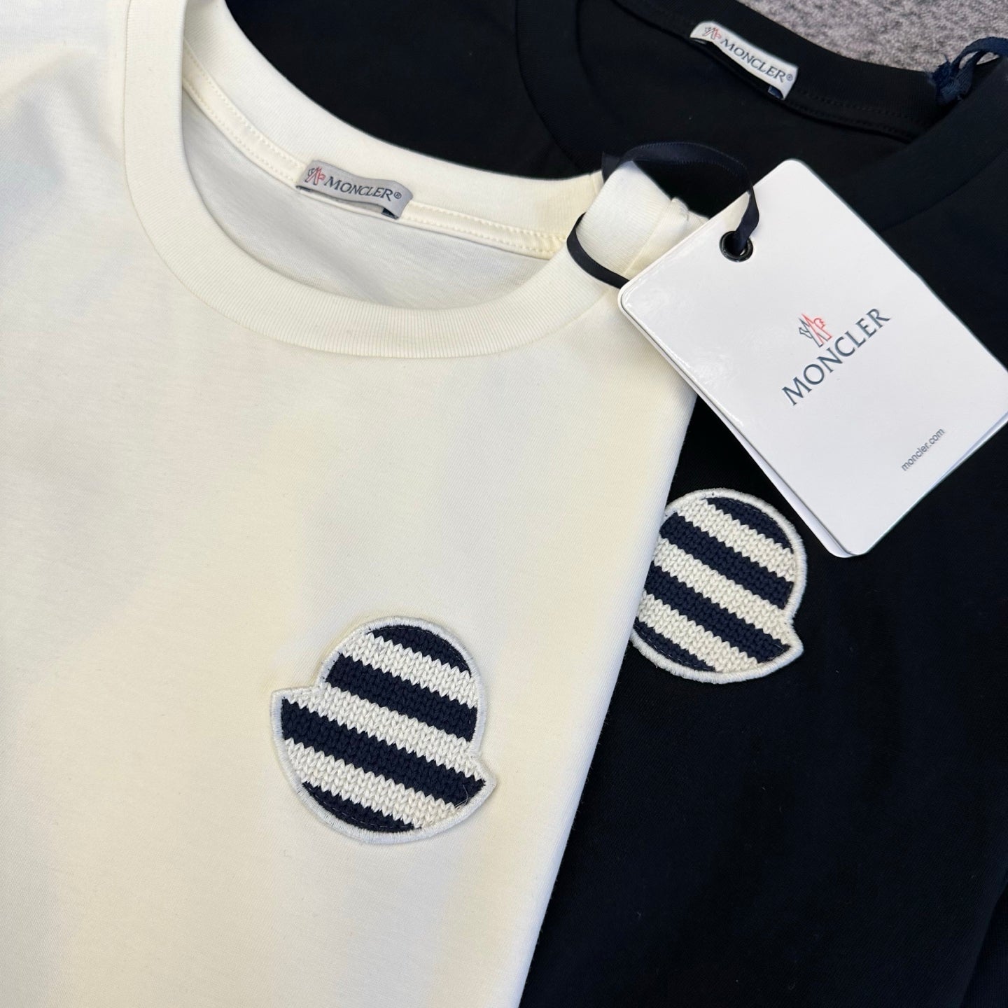 Moncler Short-Sleeve T-Shirt Cotton 369927